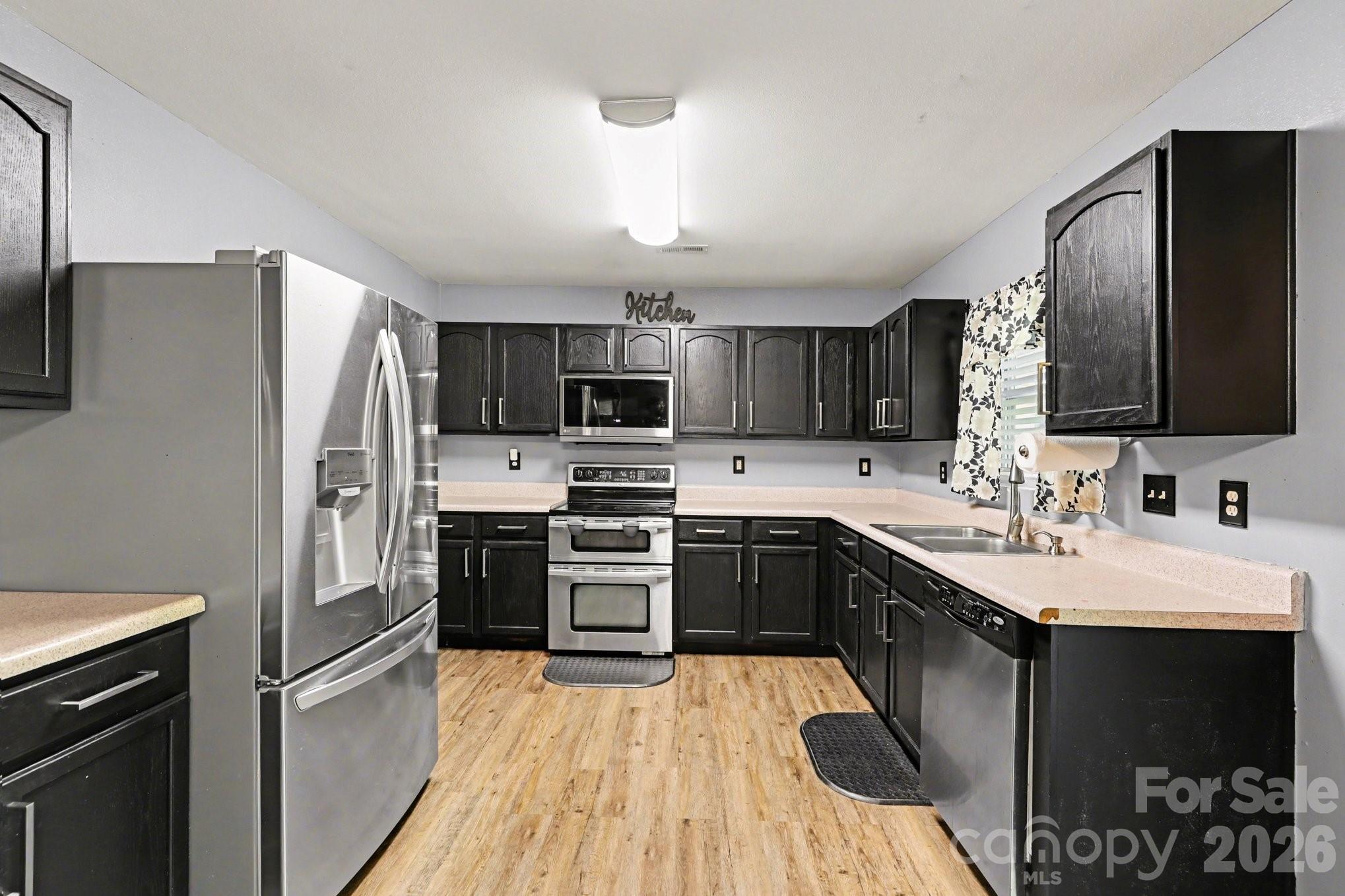 9423 Swallow Tail Lane — Charlotte