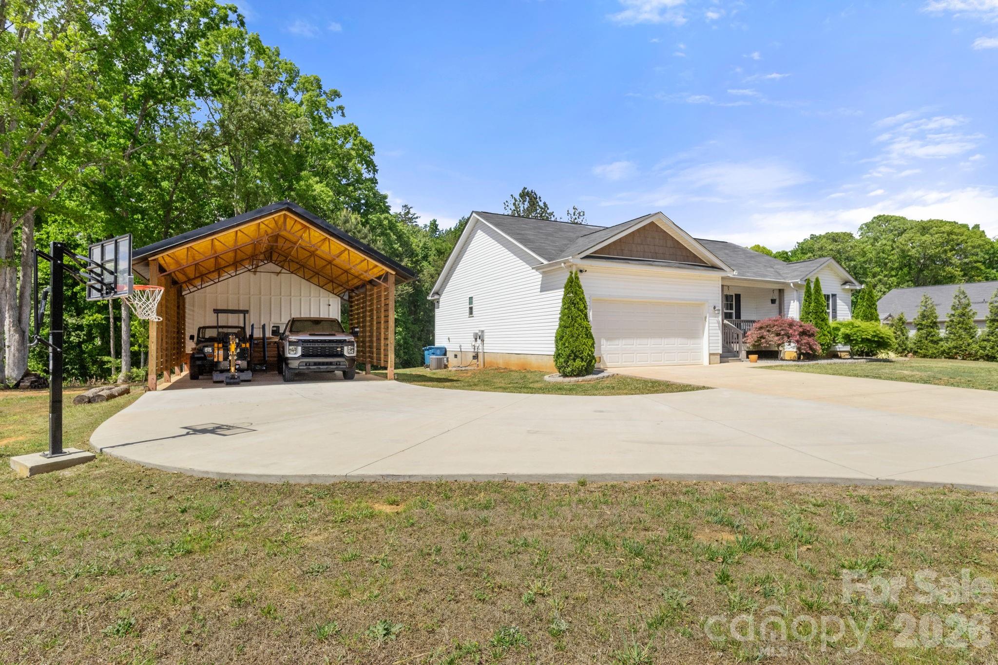 7172 Rolling Hills Drive — Sherrills Ford