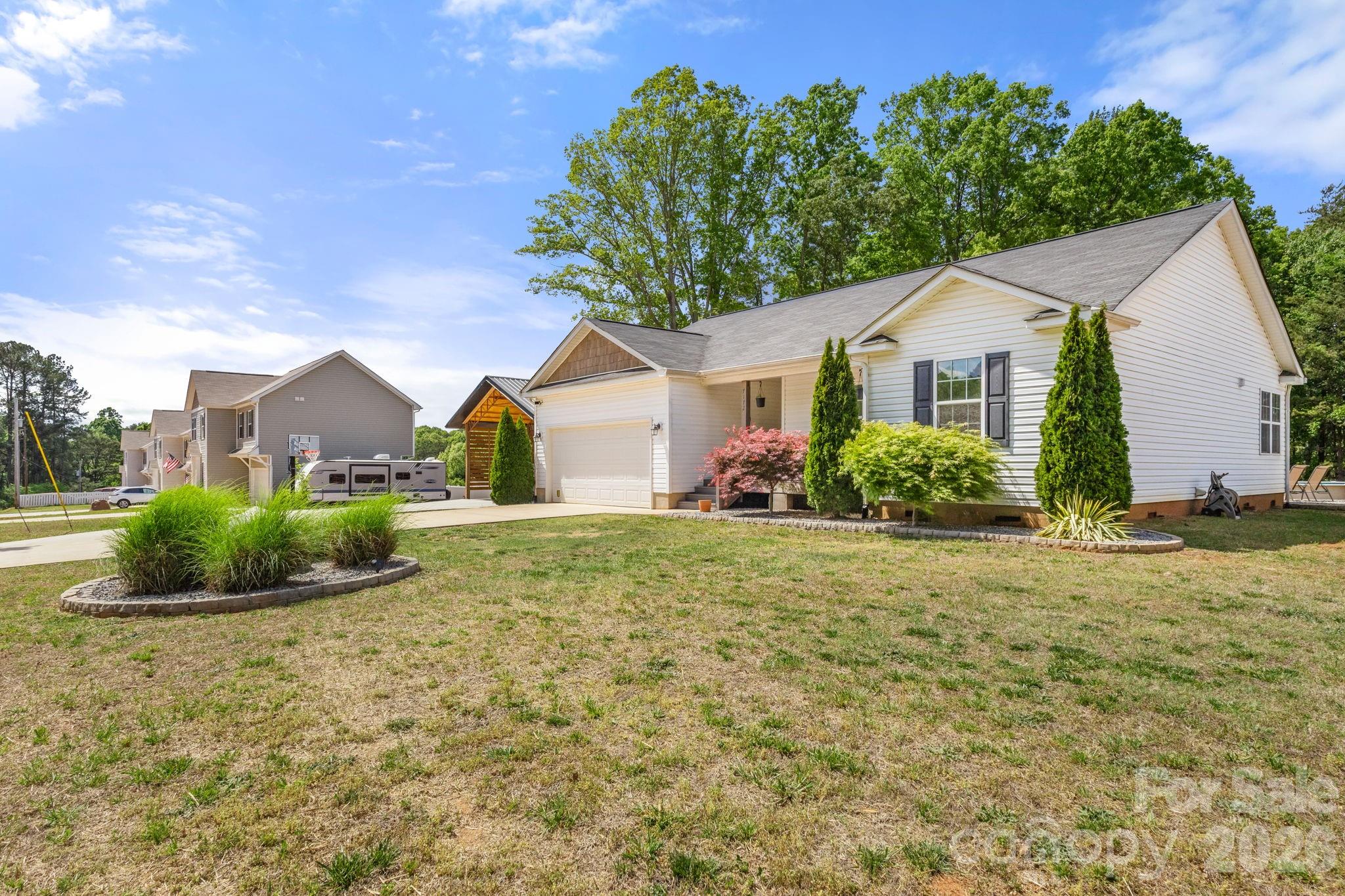 7172 Rolling Hills Drive — Sherrills Ford