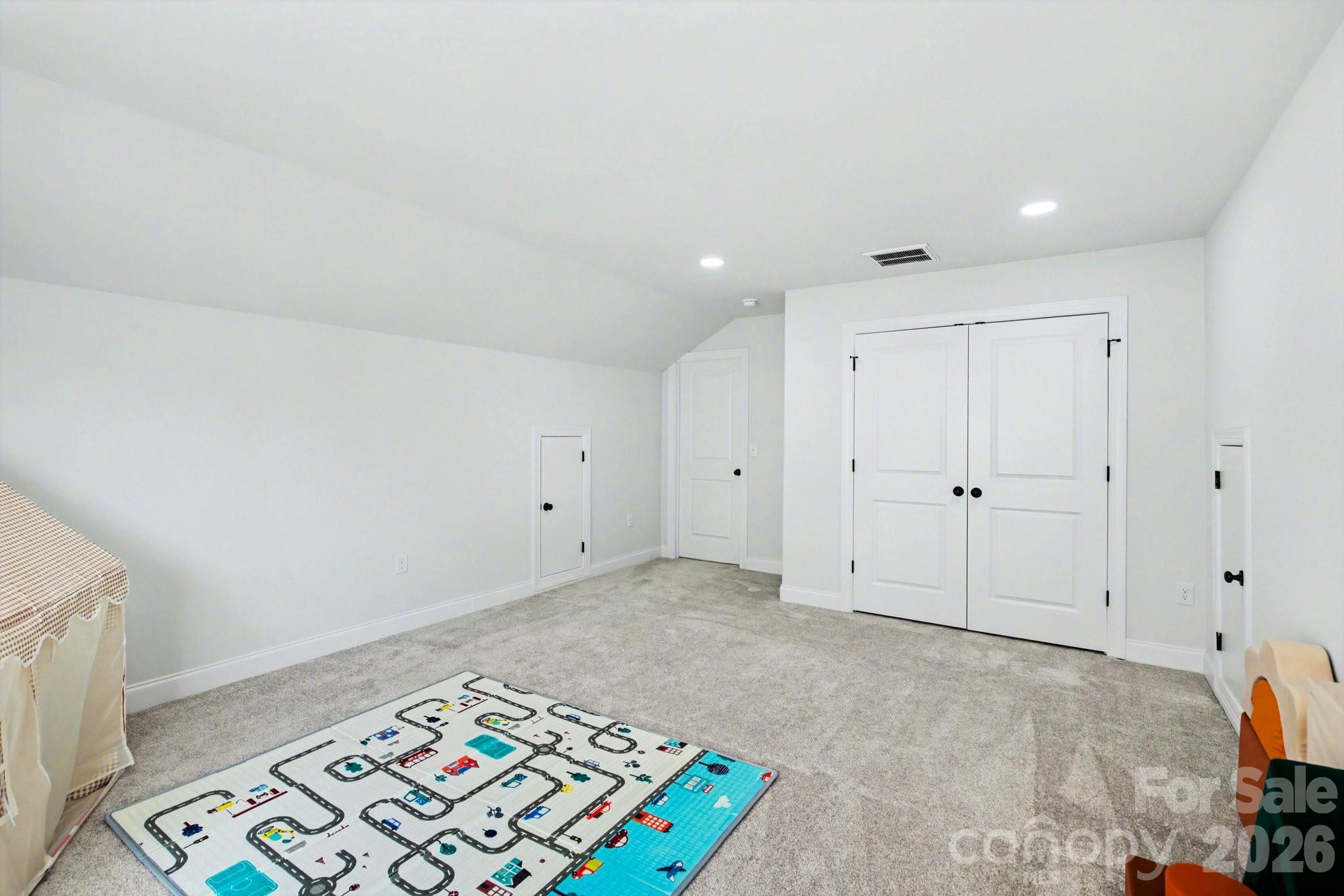 5305 Ridgefall Road — Greensboro