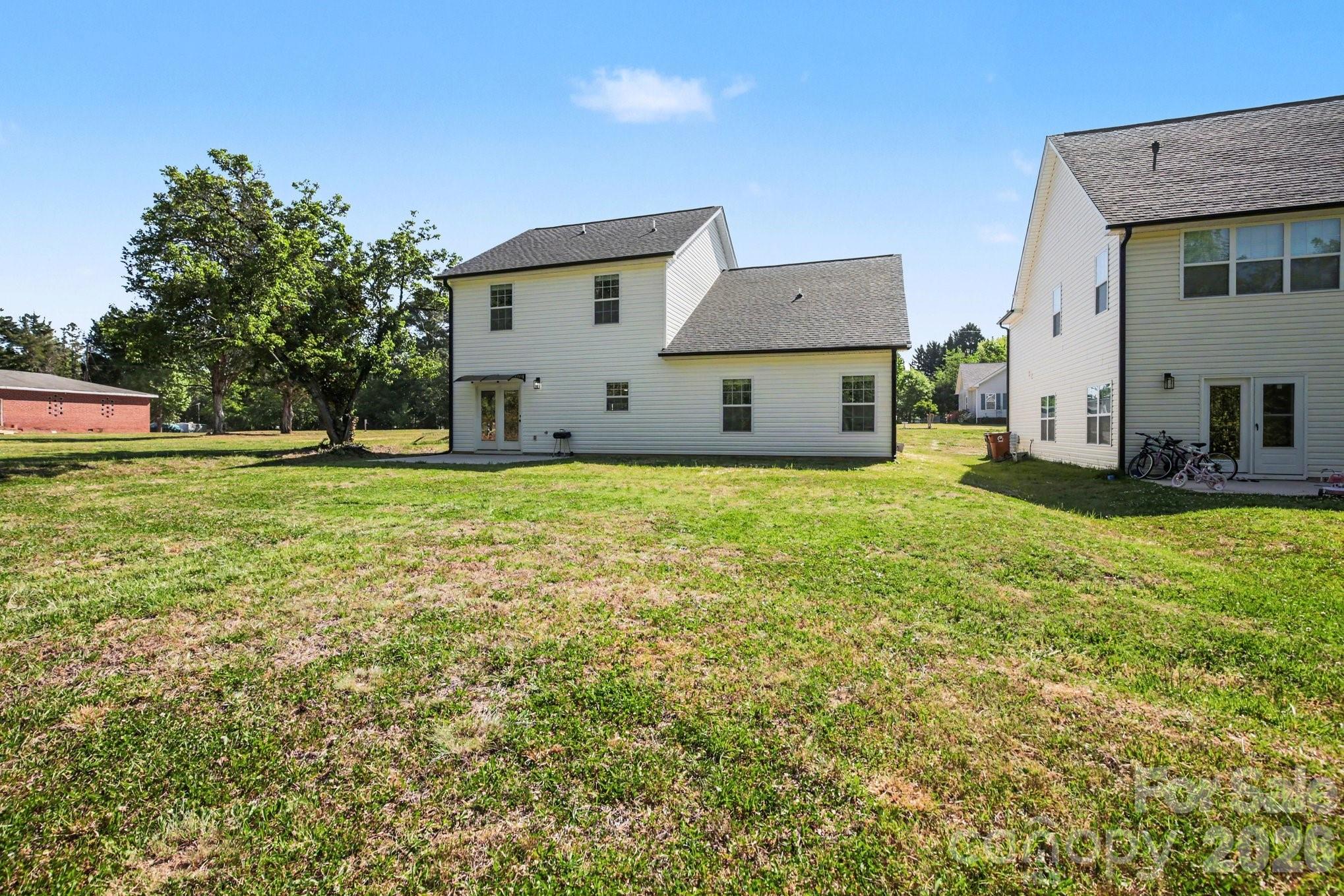 5305 Ridgefall Road — Greensboro