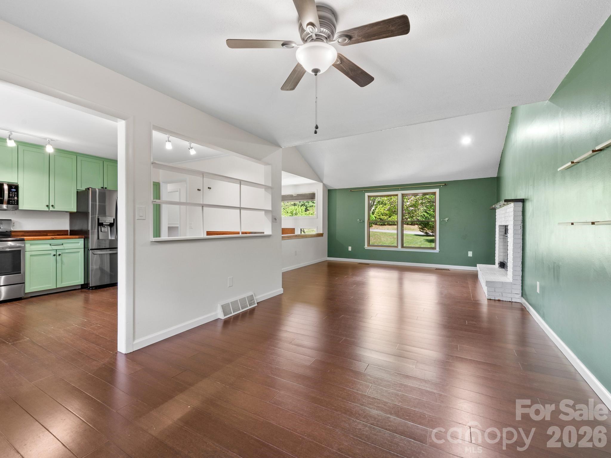 21 Dogwood Grove — Asheville