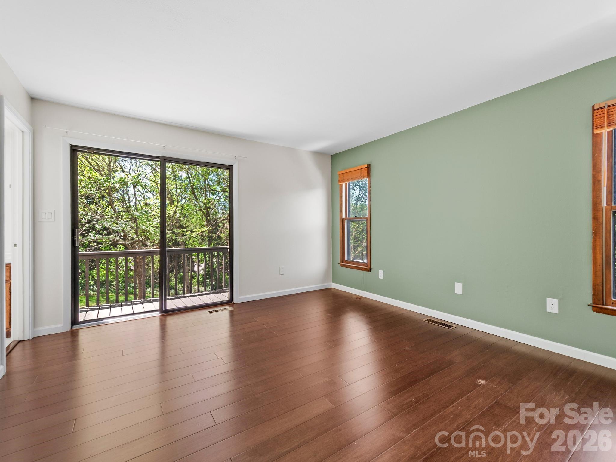 21 Dogwood Grove — Asheville