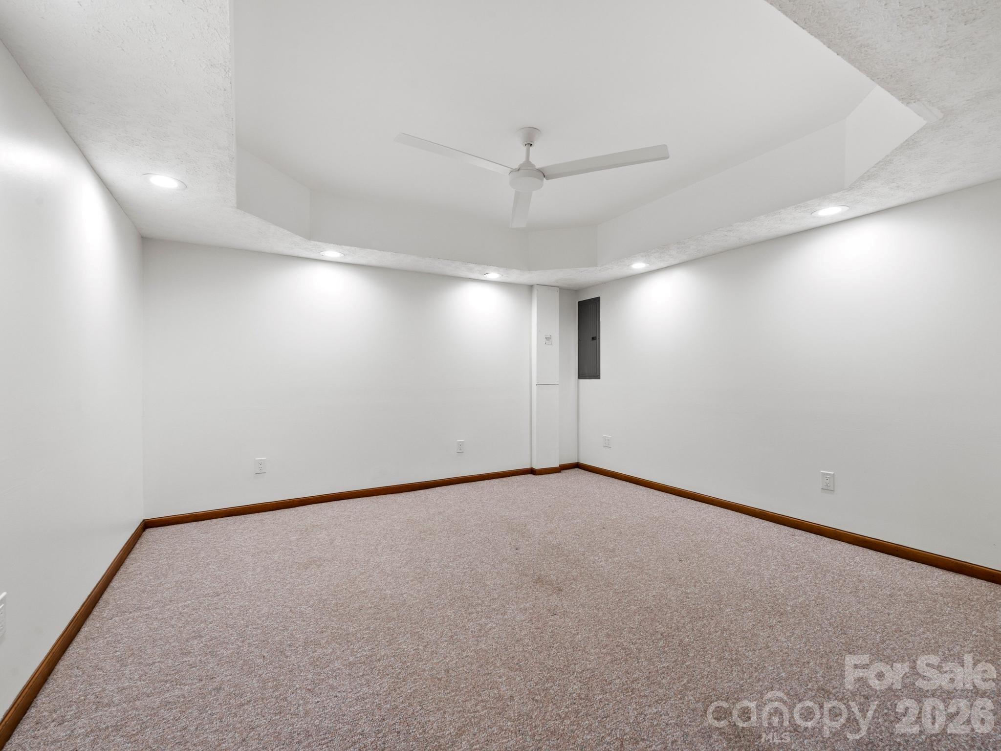 21 Dogwood Grove — Asheville