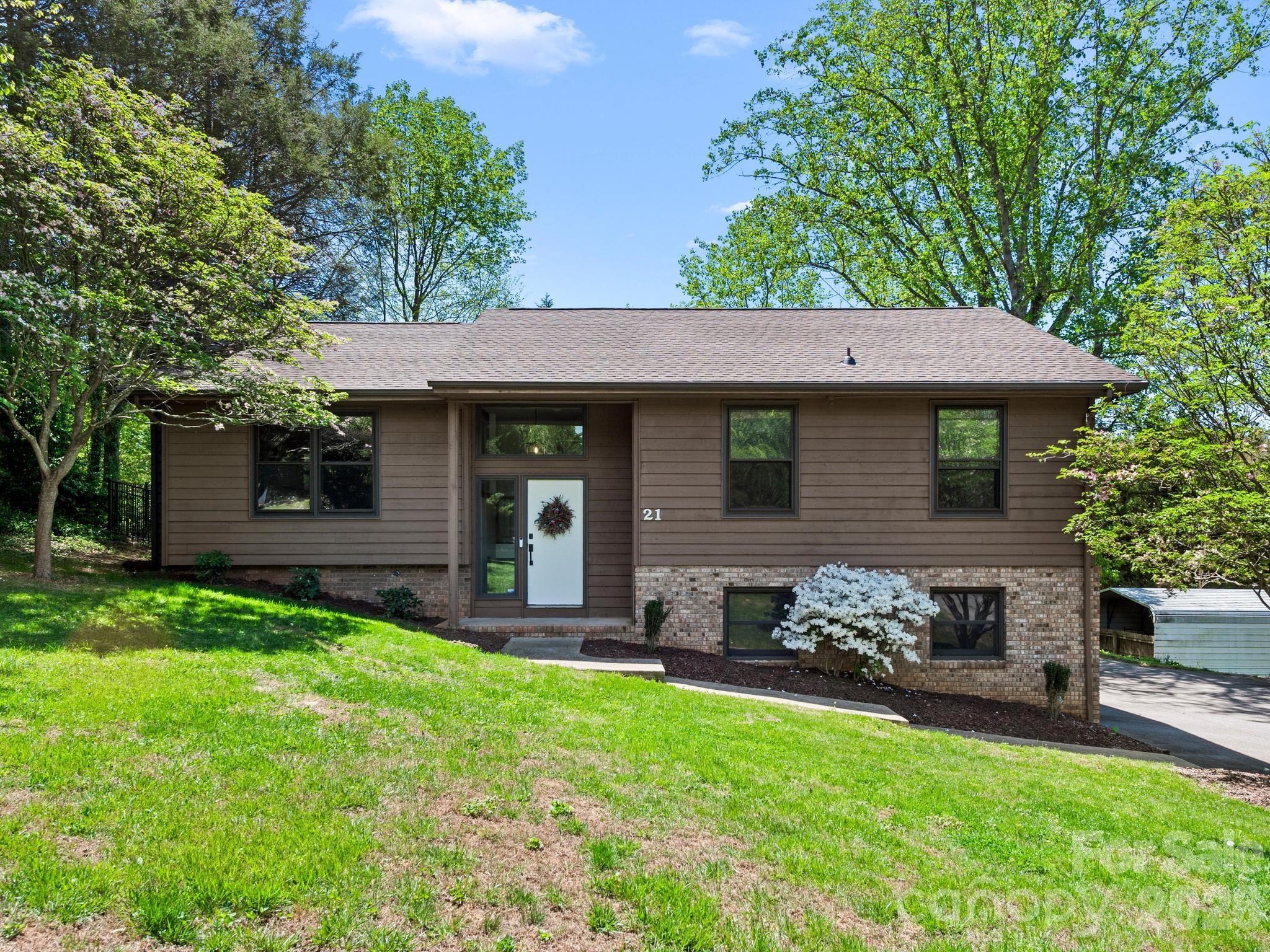 21 Dogwood Grove — Asheville
