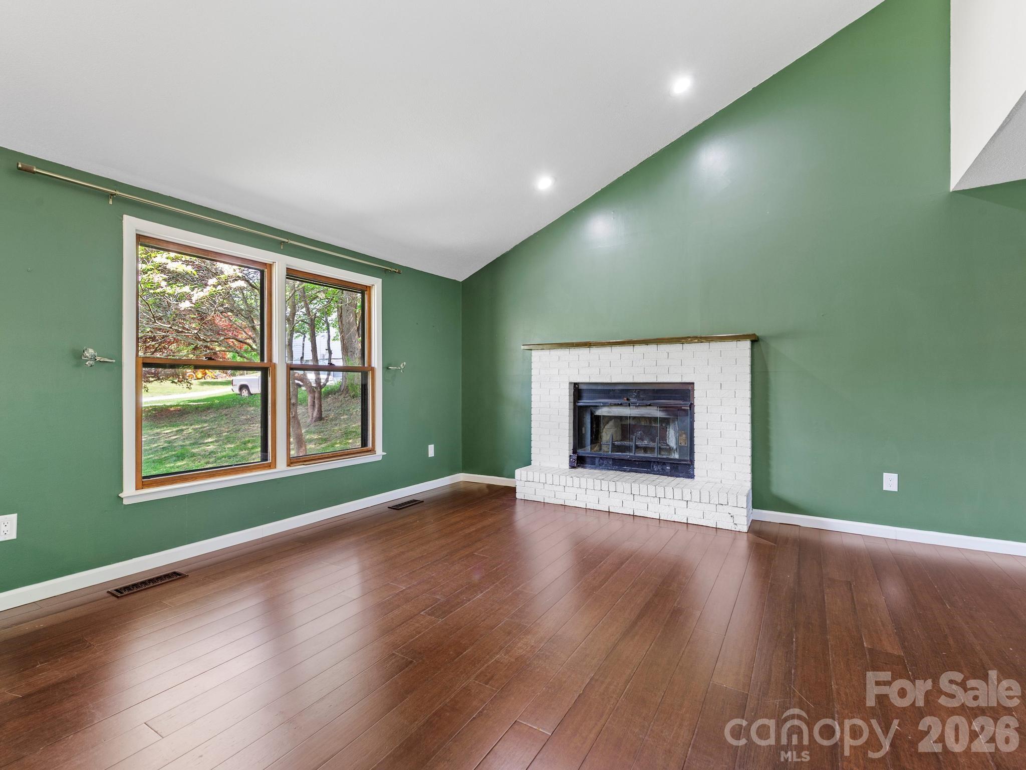 21 Dogwood Grove — Asheville