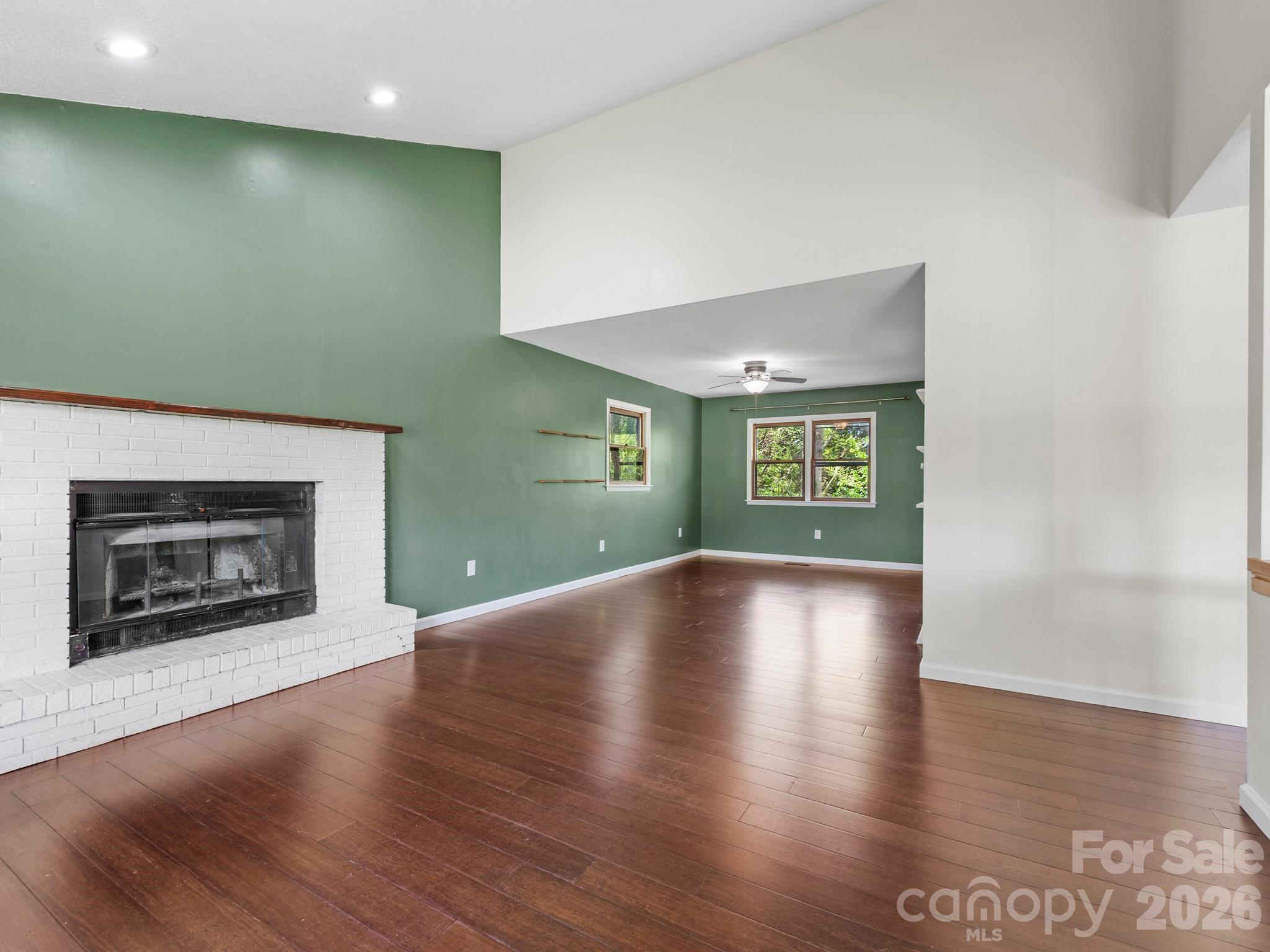 21 Dogwood Grove — Asheville