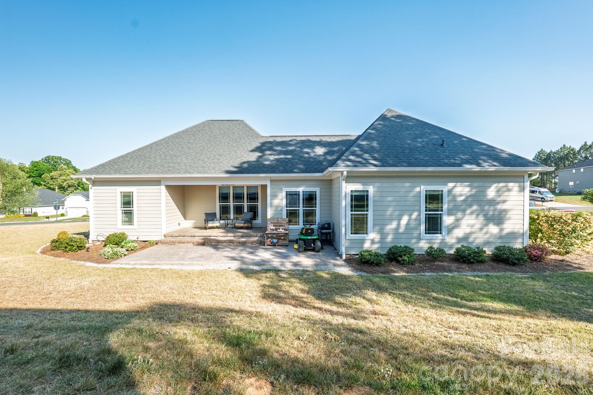 285 Jaida Lane — Oakboro