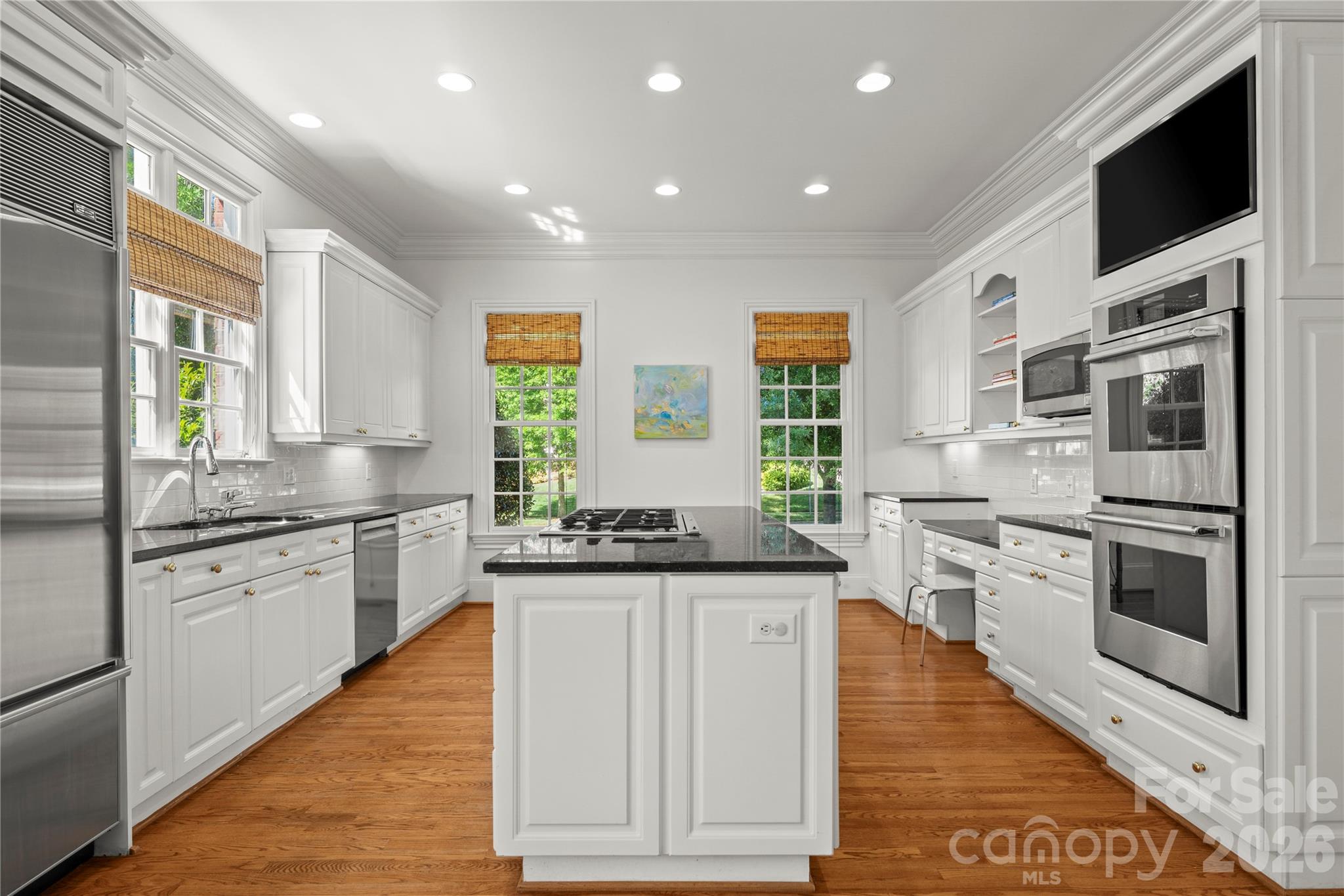 2046 Hopedale Avenue — Charlotte