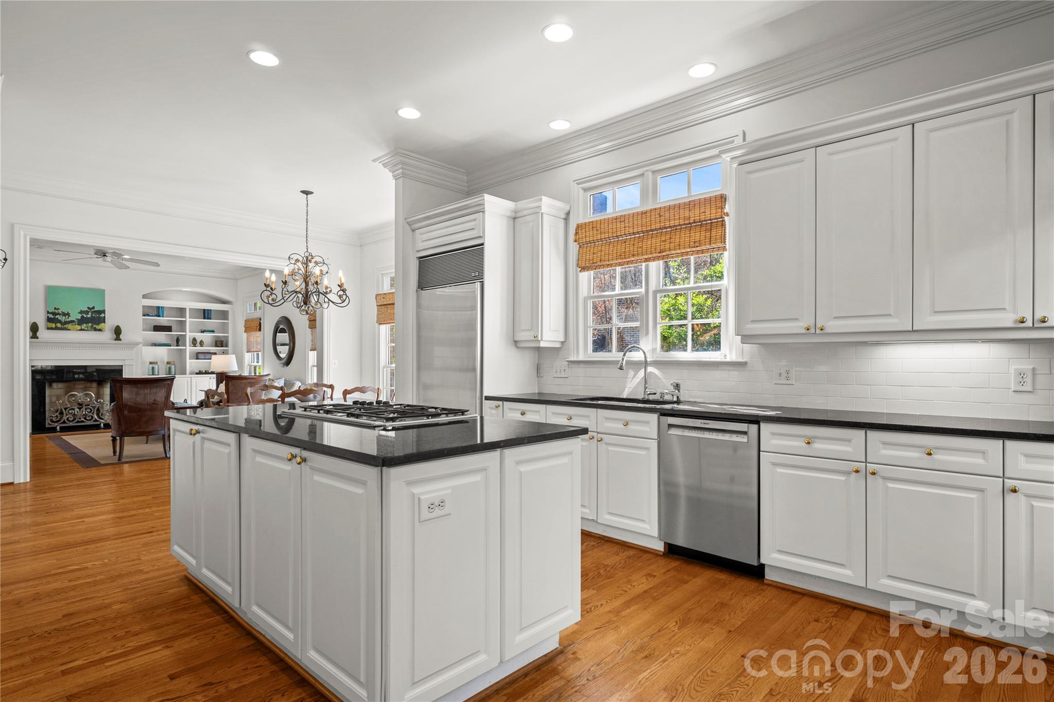 2046 Hopedale Avenue — Charlotte