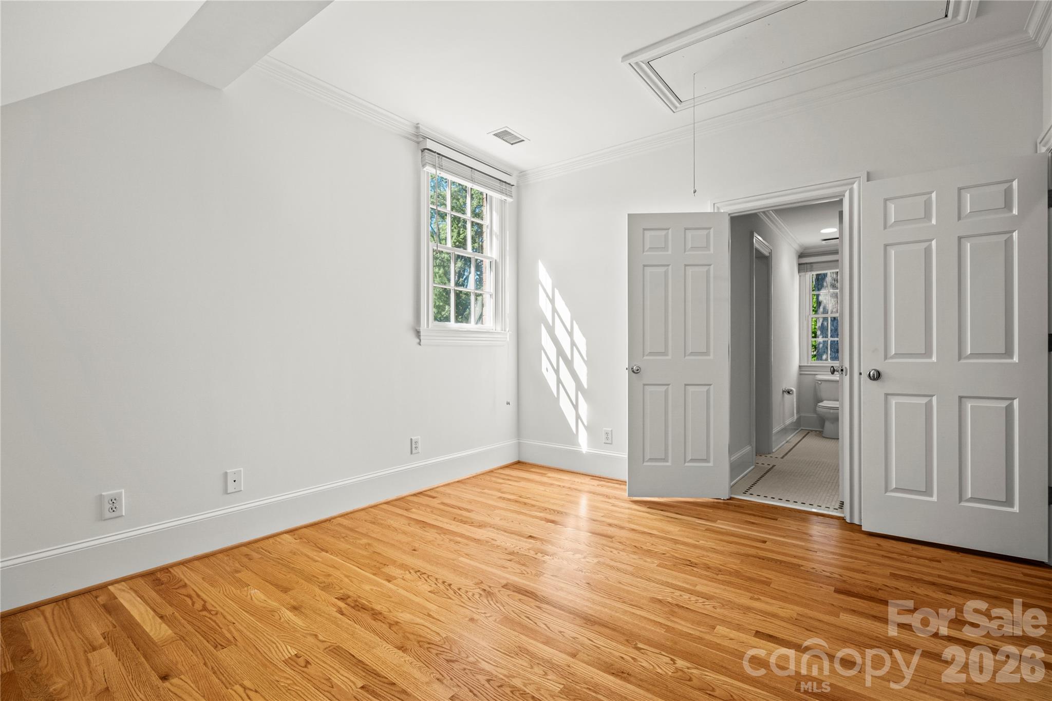 2046 Hopedale Avenue — Charlotte