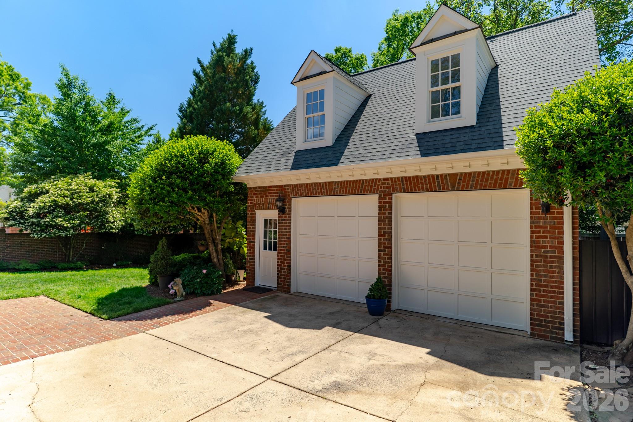 2046 Hopedale Avenue — Charlotte