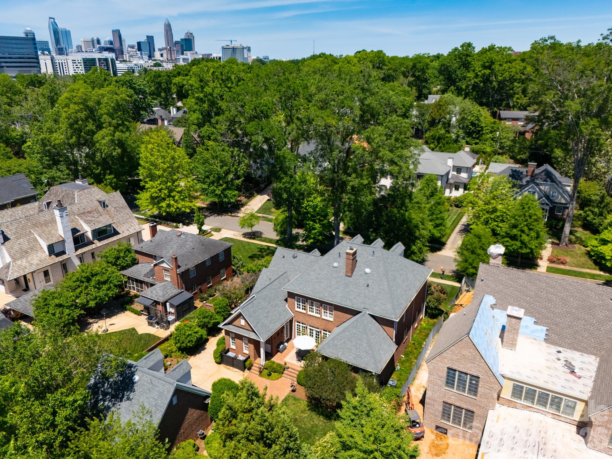 2046 Hopedale Avenue — Charlotte