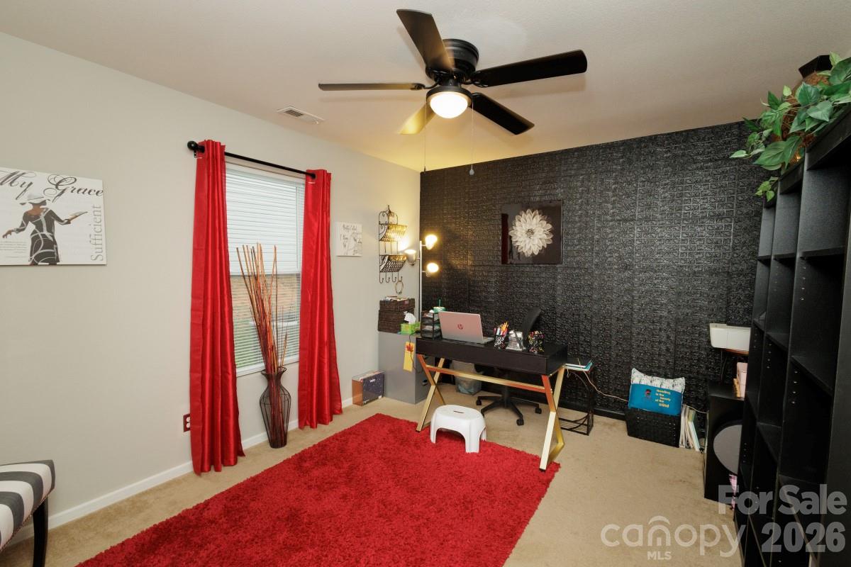 6135 Blue Ash Lane — Charlotte