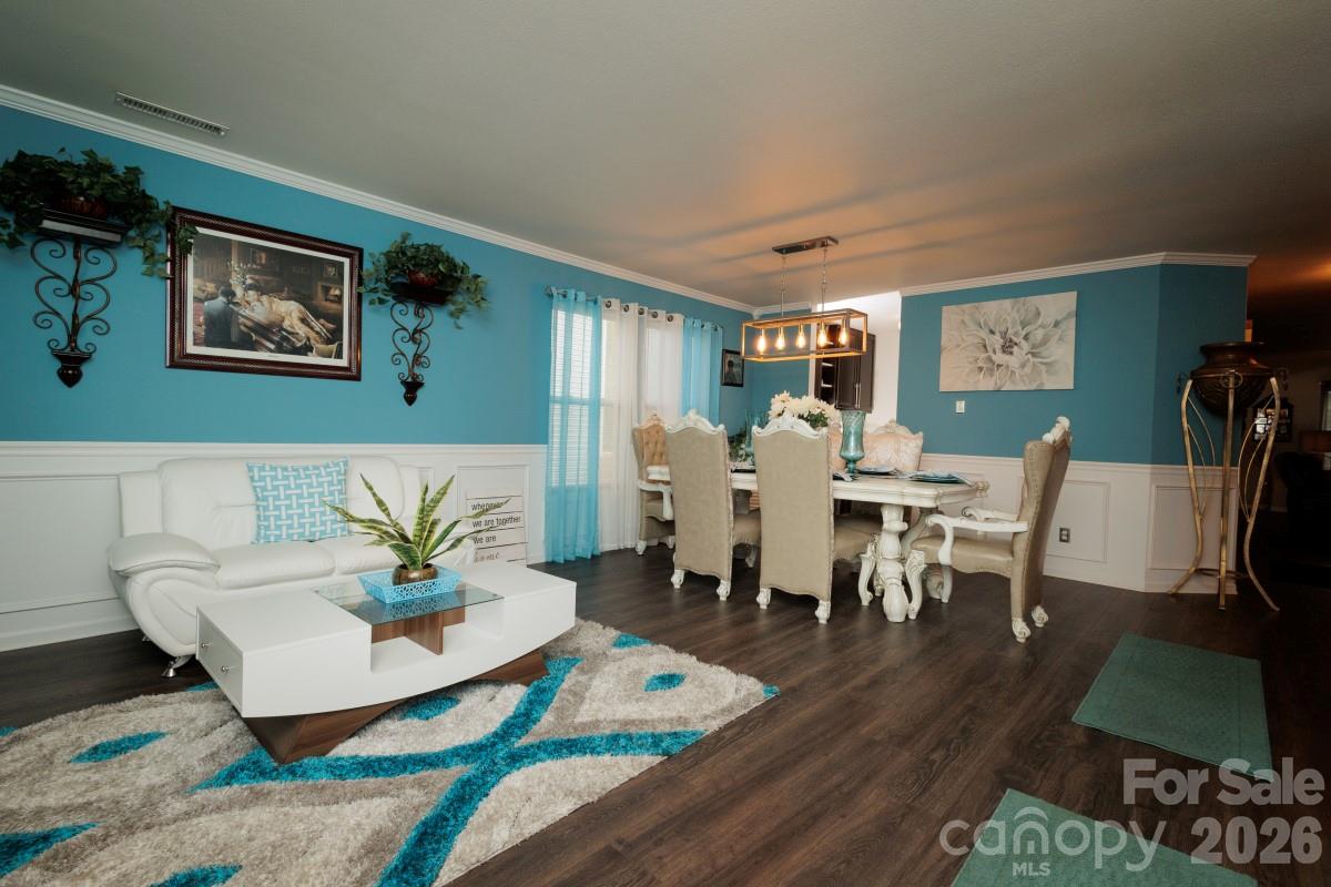 6135 Blue Ash Lane — Charlotte