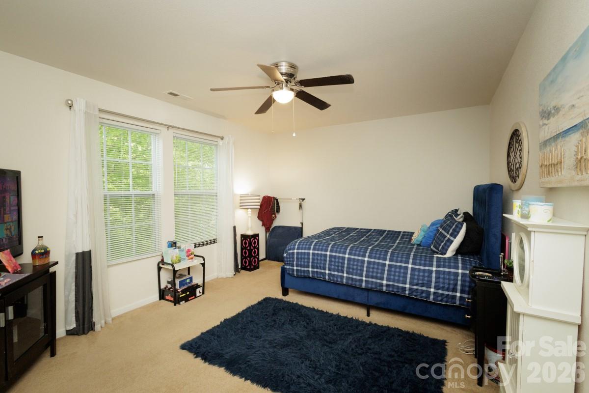 6135 Blue Ash Lane — Charlotte
