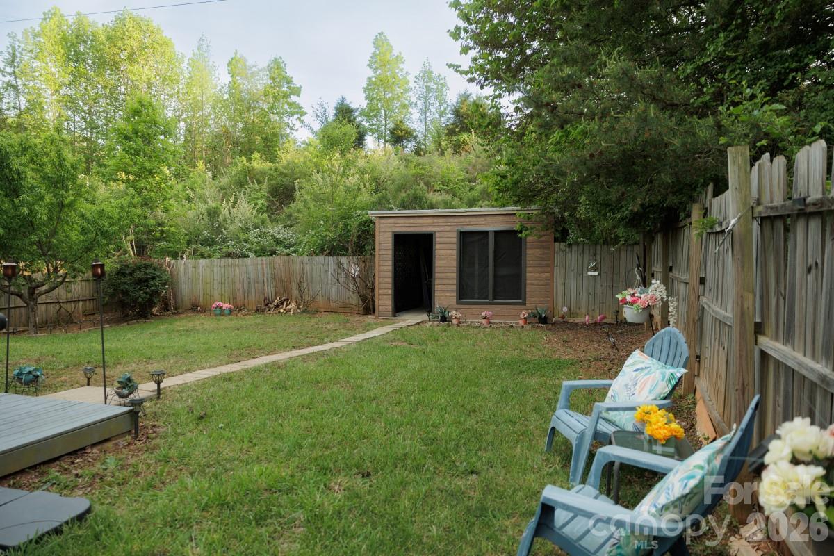 6135 Blue Ash Lane — Charlotte