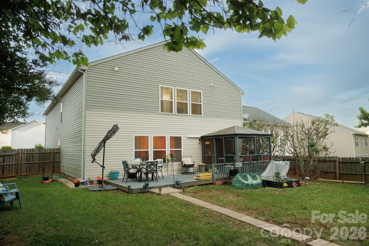 6135 Blue Ash Lane — Charlotte