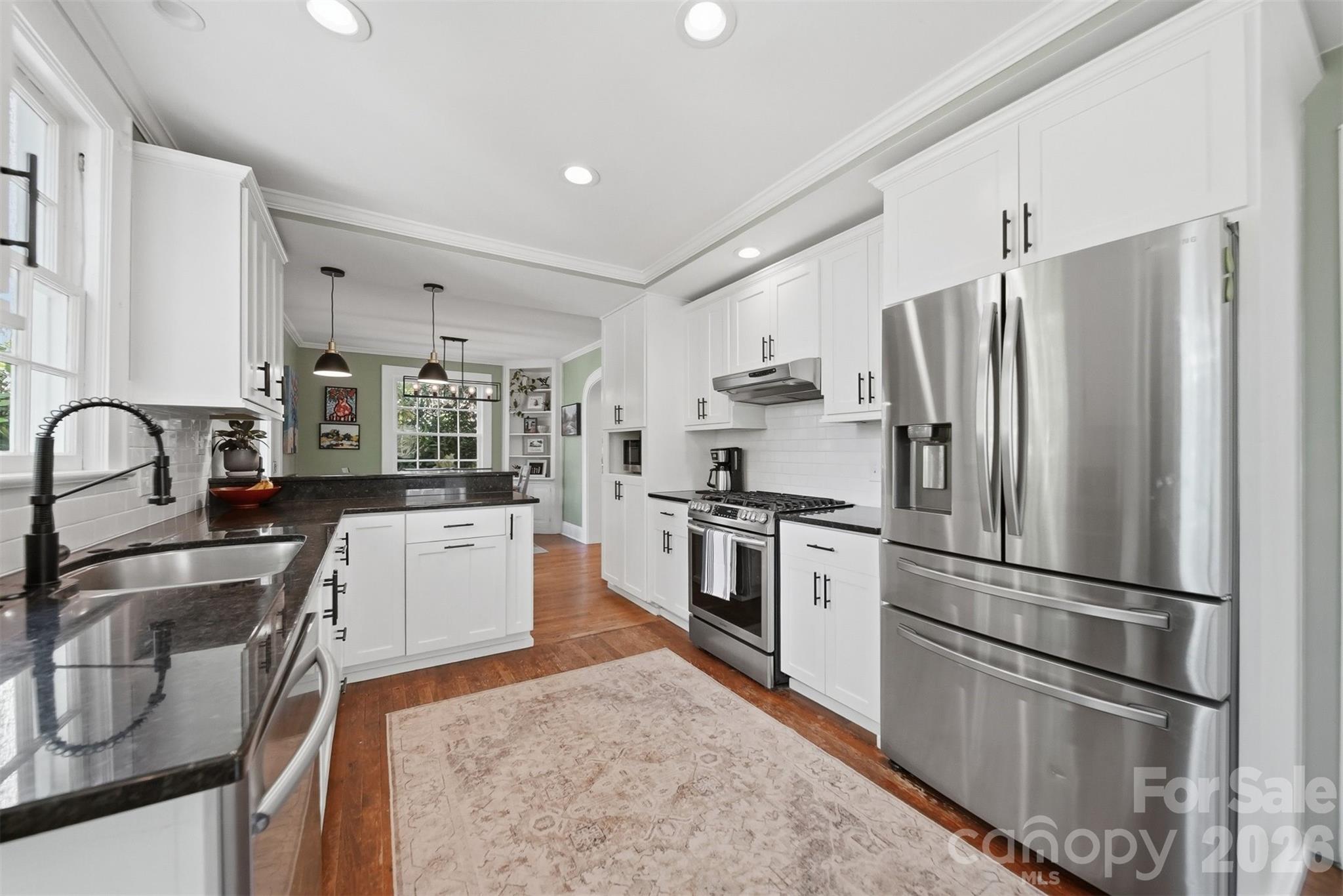431 9th Street NW — Hickory