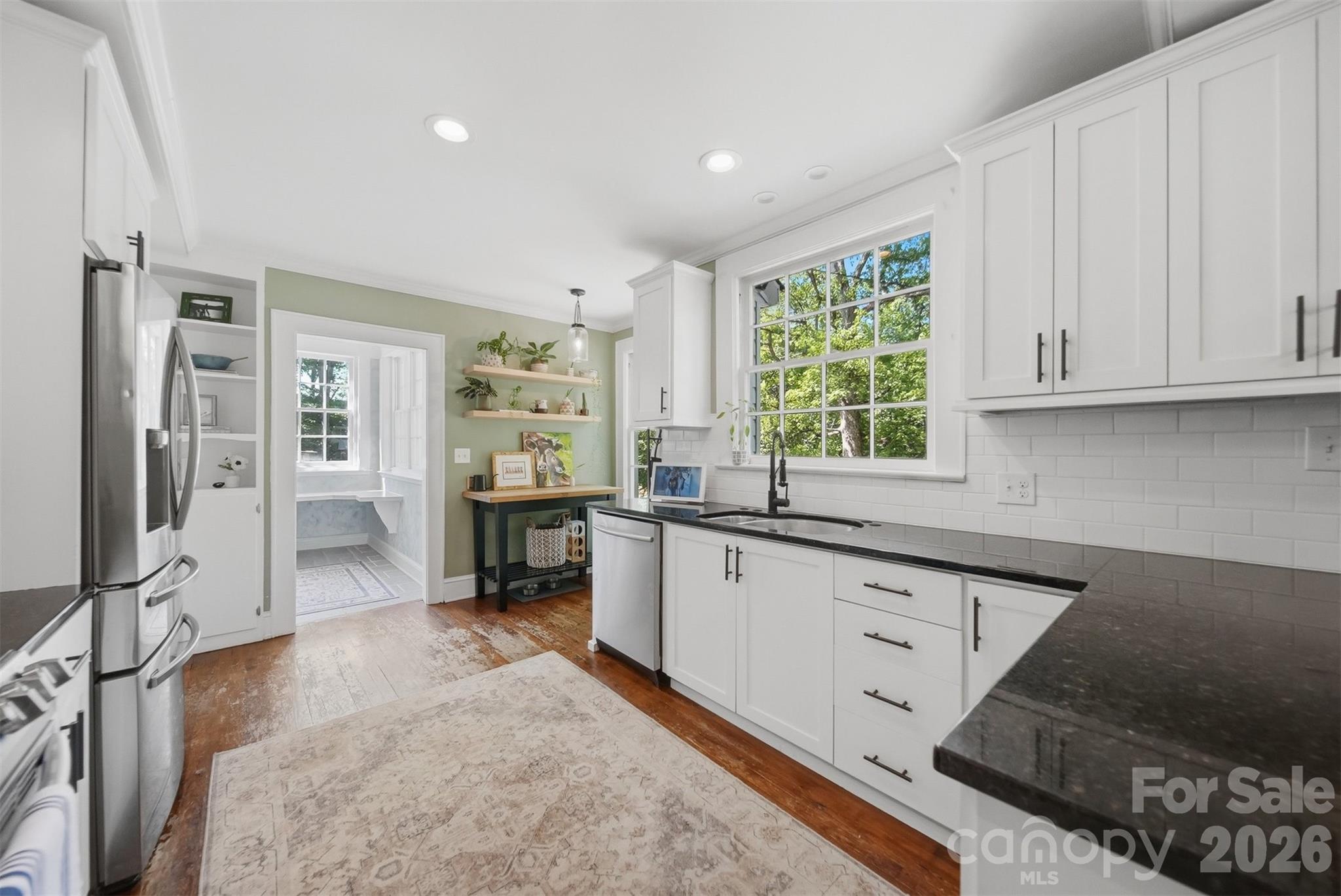 431 9th Street NW — Hickory