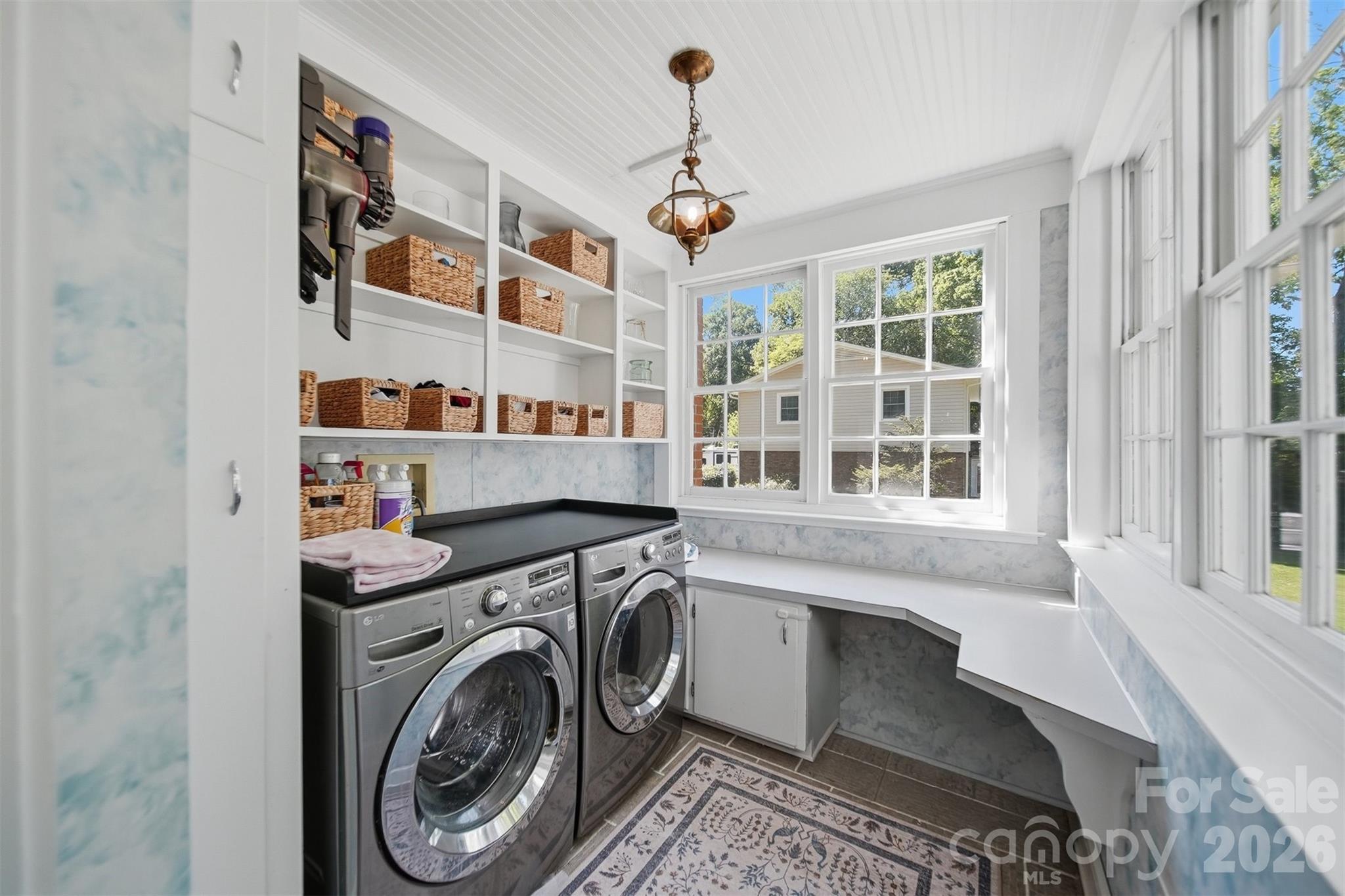 431 9th Street NW — Hickory