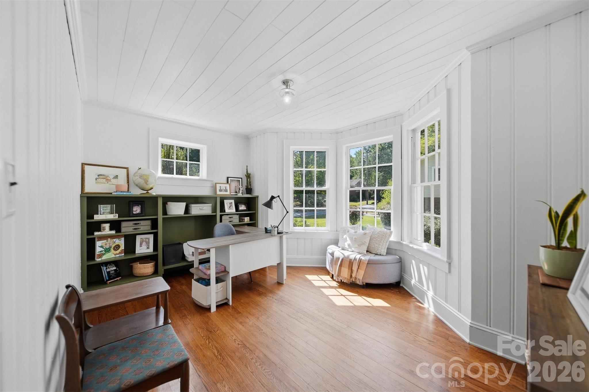 431 9th Street NW — Hickory