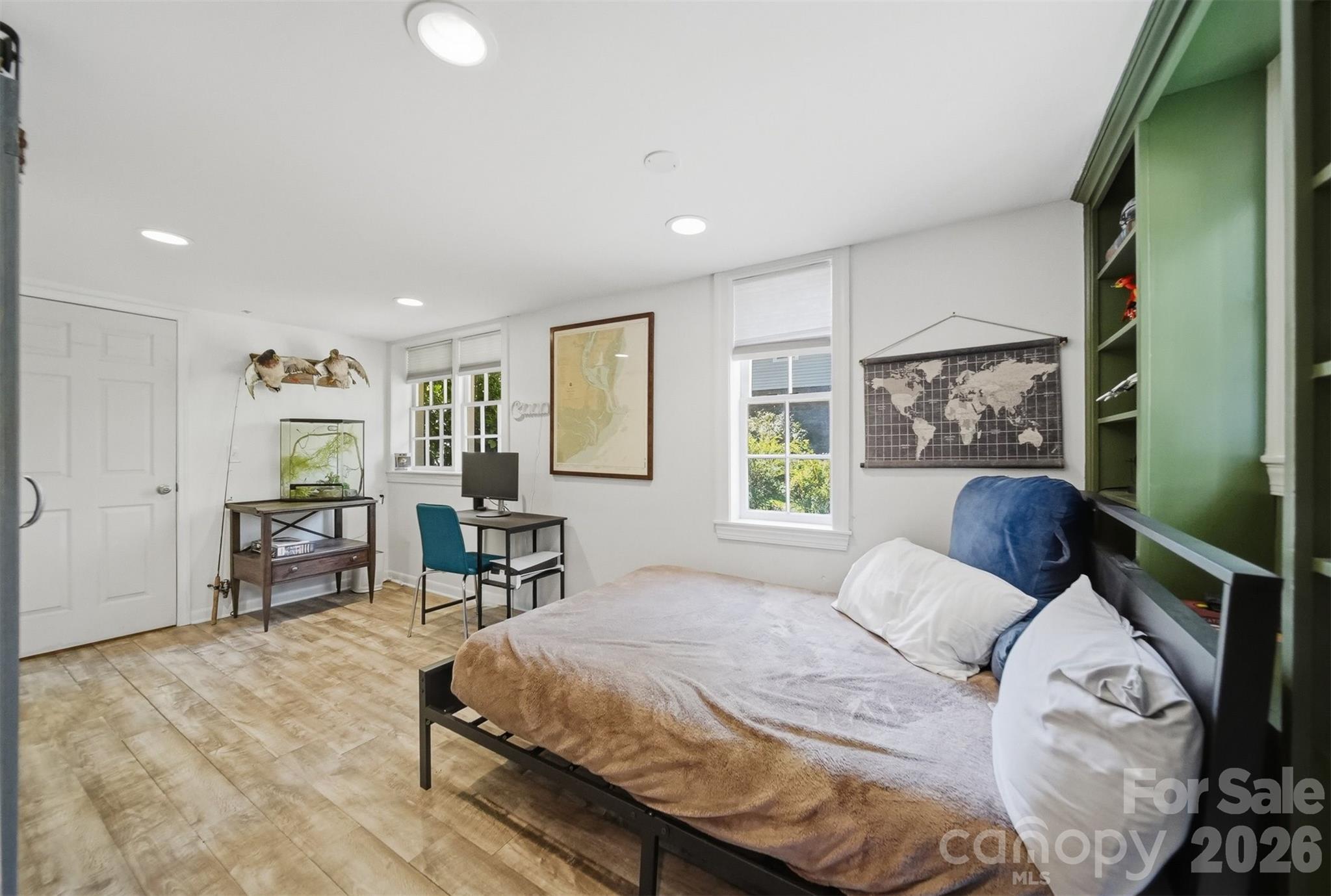 431 9th Street NW — Hickory