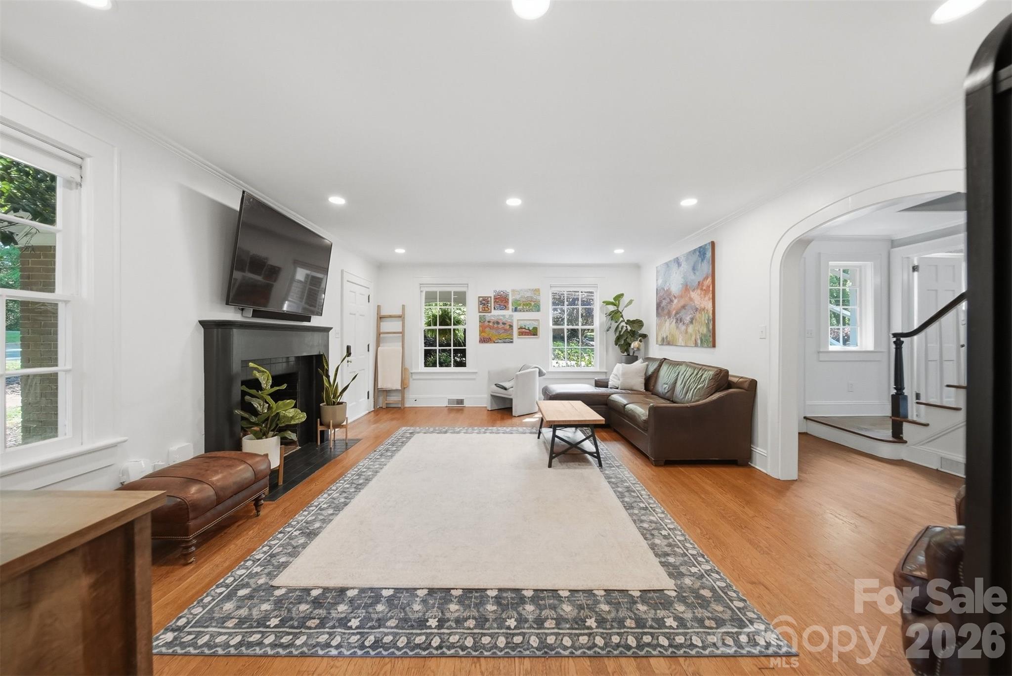 431 9th Street NW — Hickory