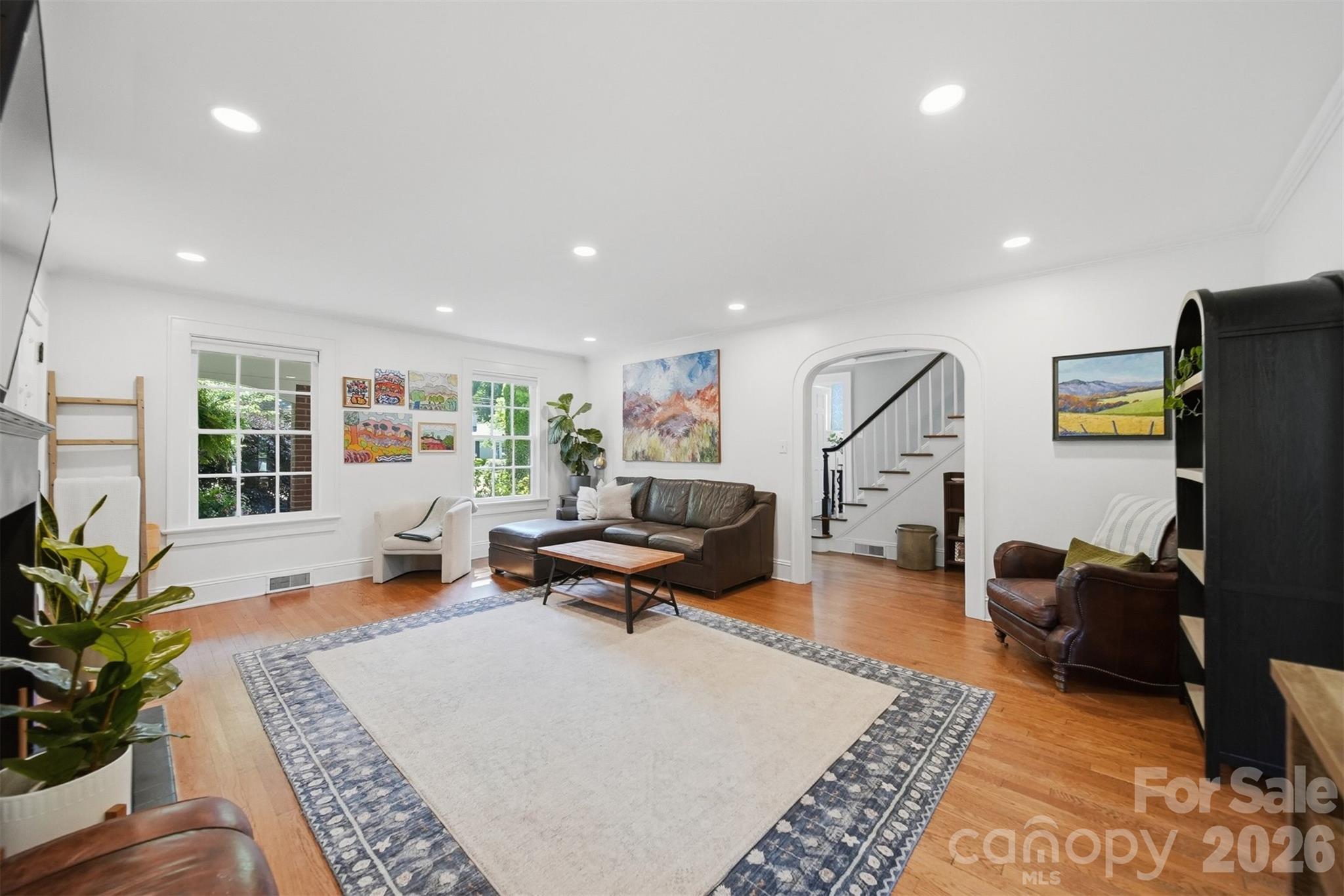 431 9th Street NW — Hickory