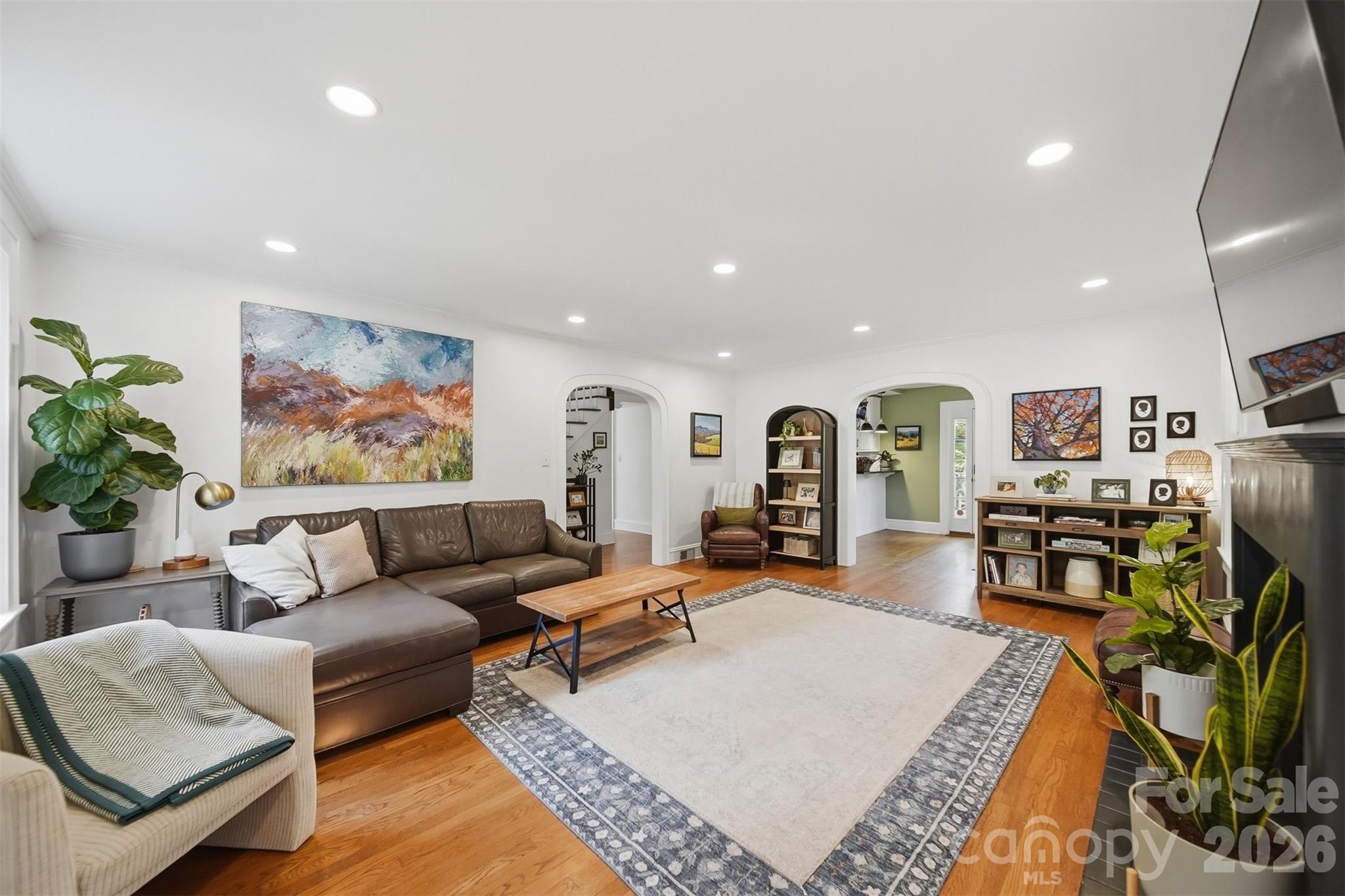 431 9th Street NW — Hickory
