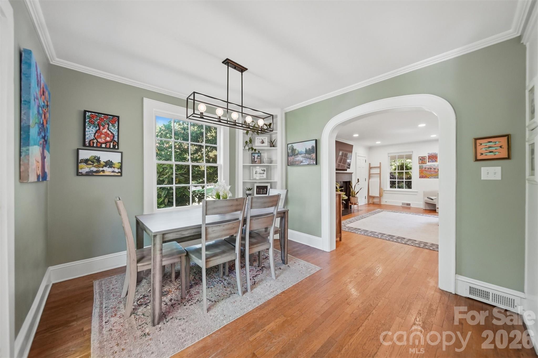 431 9th Street NW — Hickory