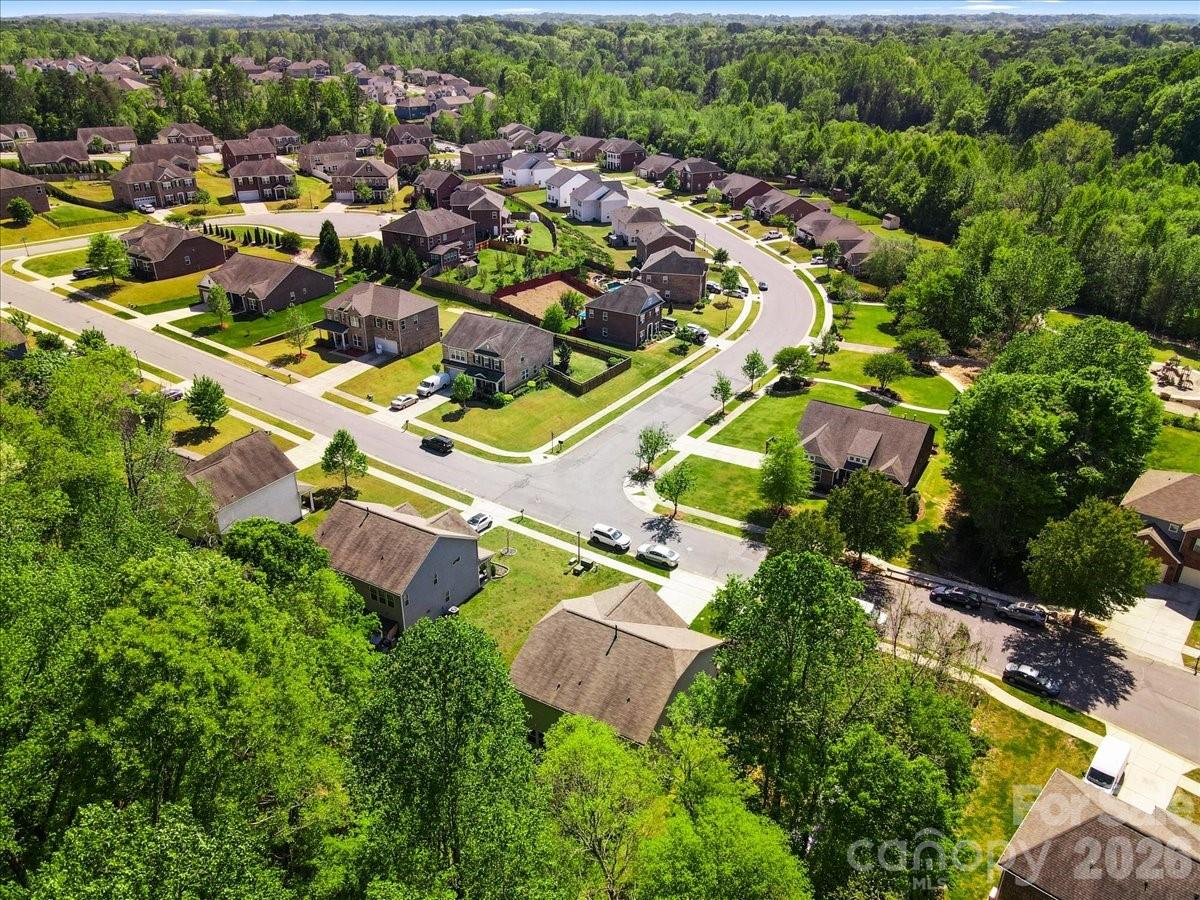 265 Meadow Oaks Drive SE — Concord