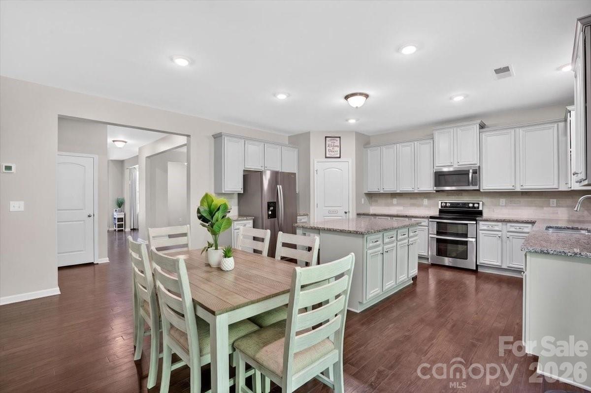 265 Meadow Oaks Drive SE — Concord