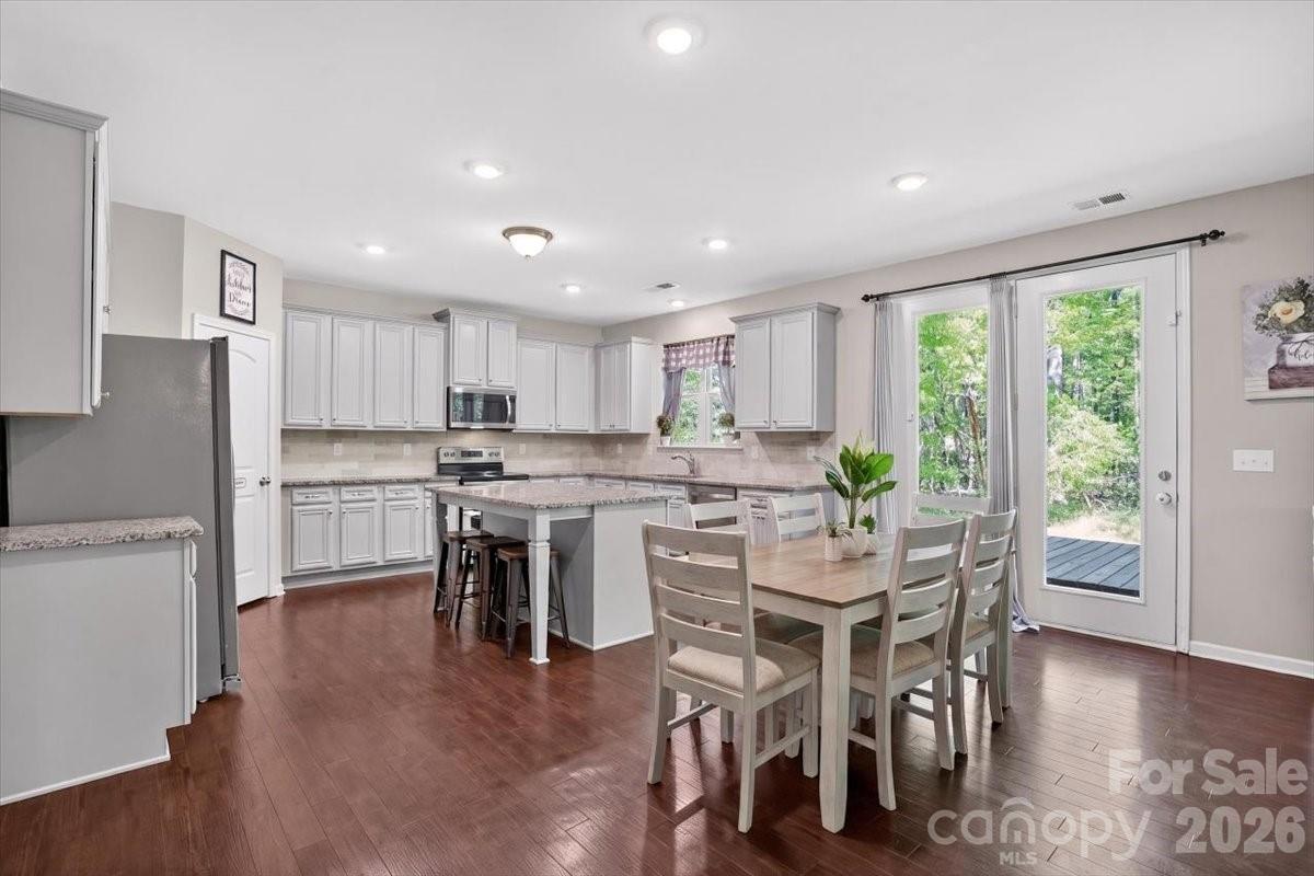 265 Meadow Oaks Drive SE — Concord