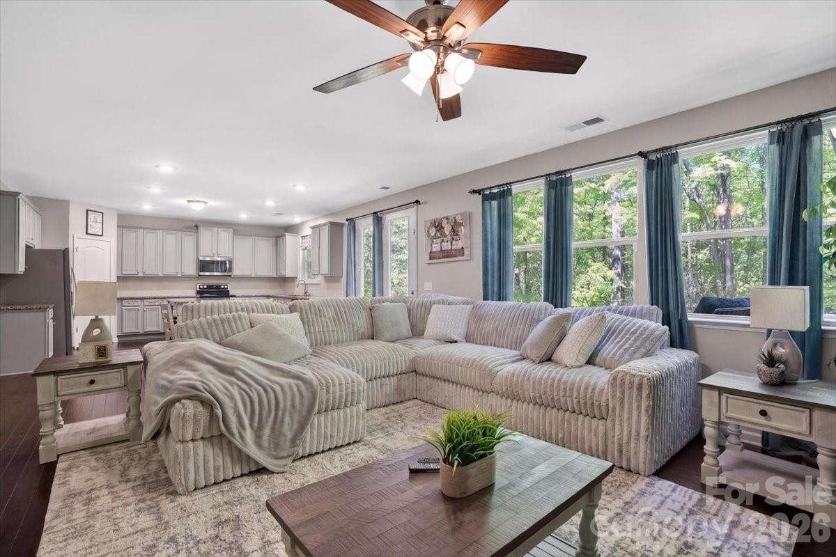 265 Meadow Oaks Drive SE — Concord