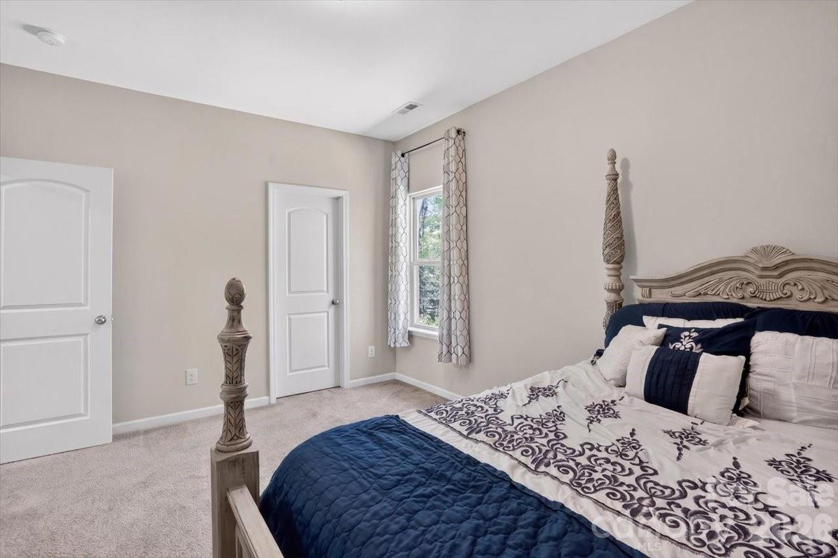 265 Meadow Oaks Drive SE — Concord