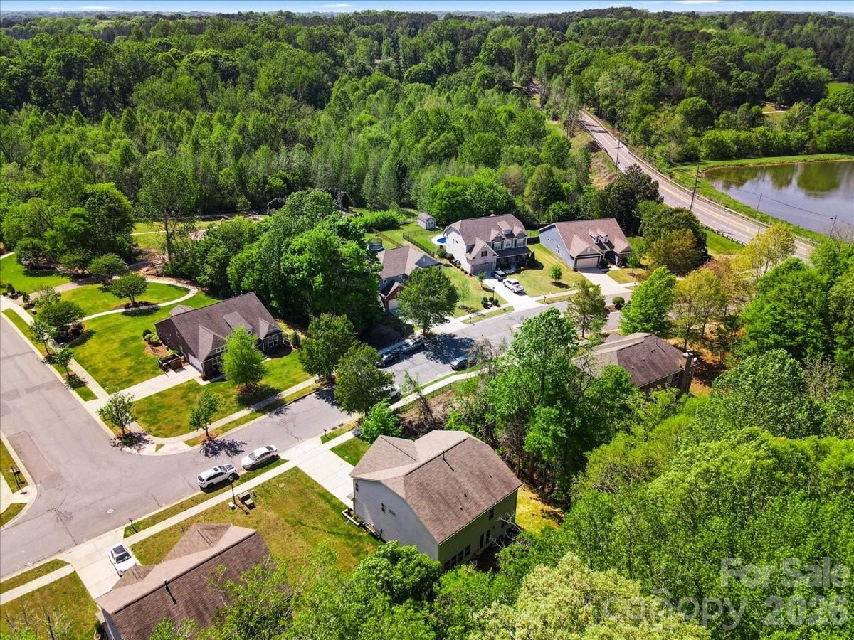 265 Meadow Oaks Drive SE — Concord