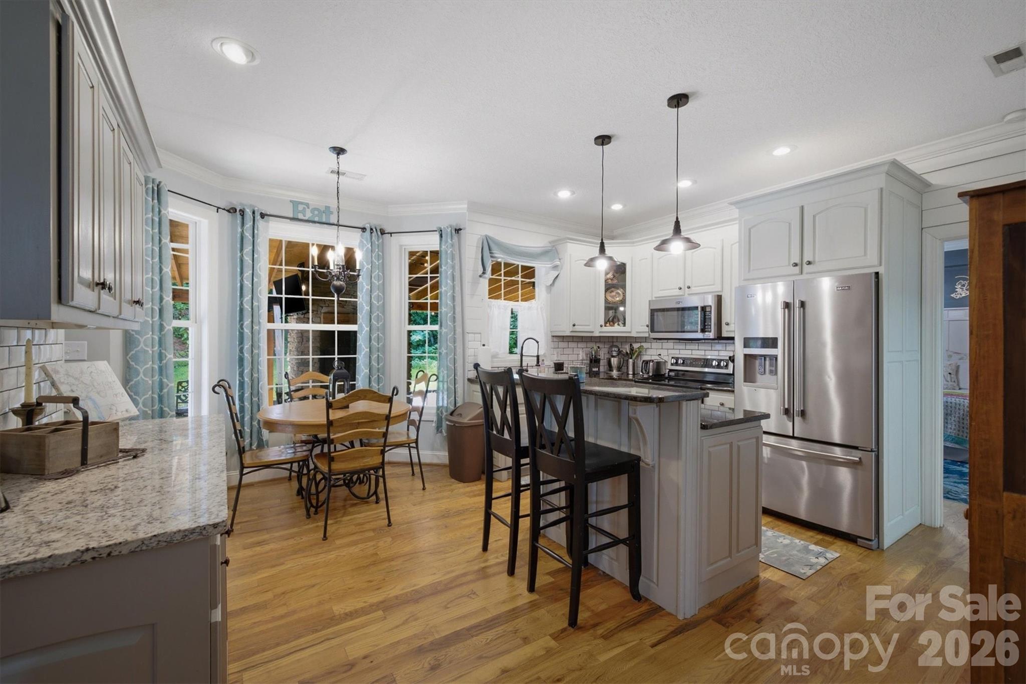 2570 Blowing Rock Boulevard — Lenoir