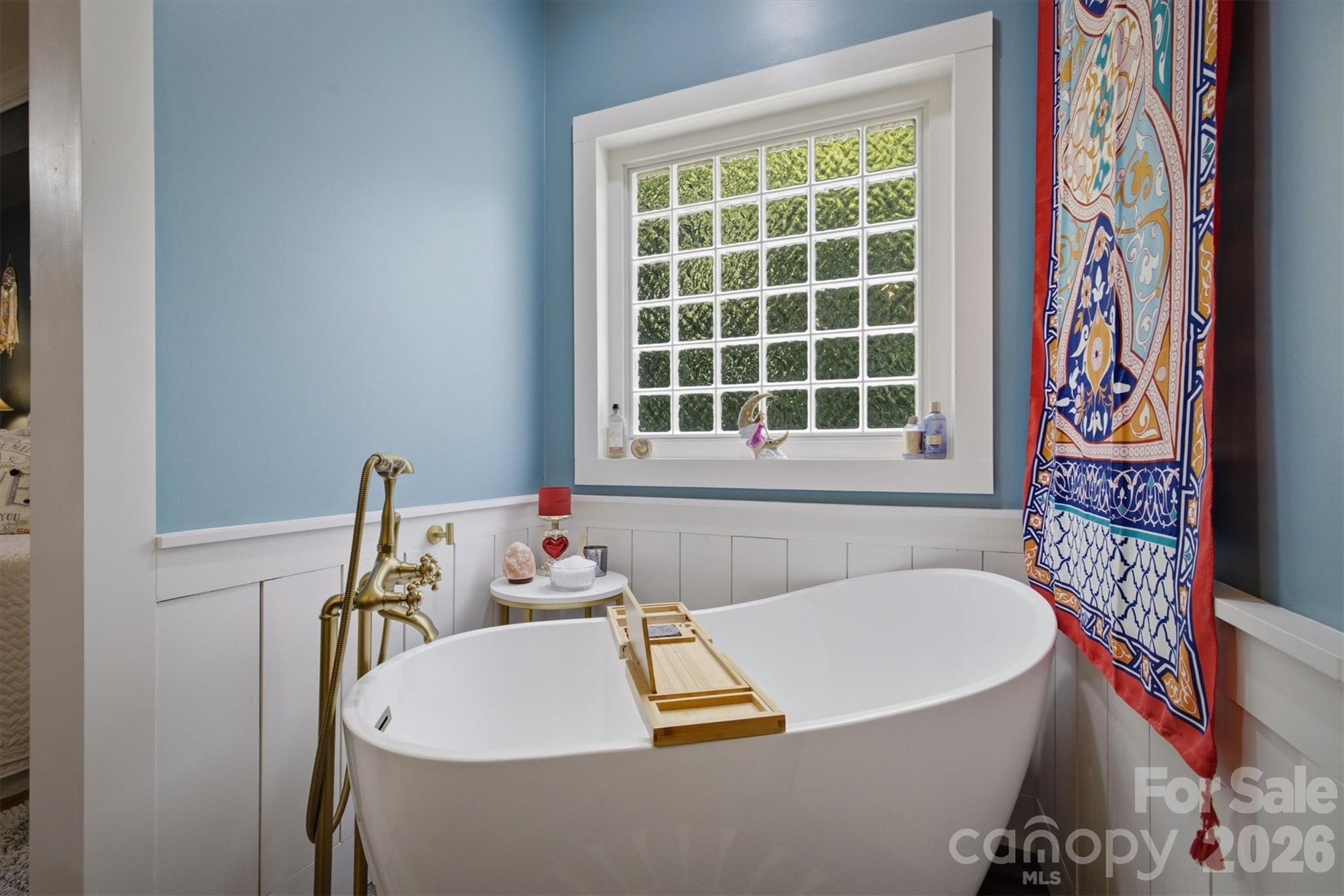 2570 Blowing Rock Boulevard — Lenoir