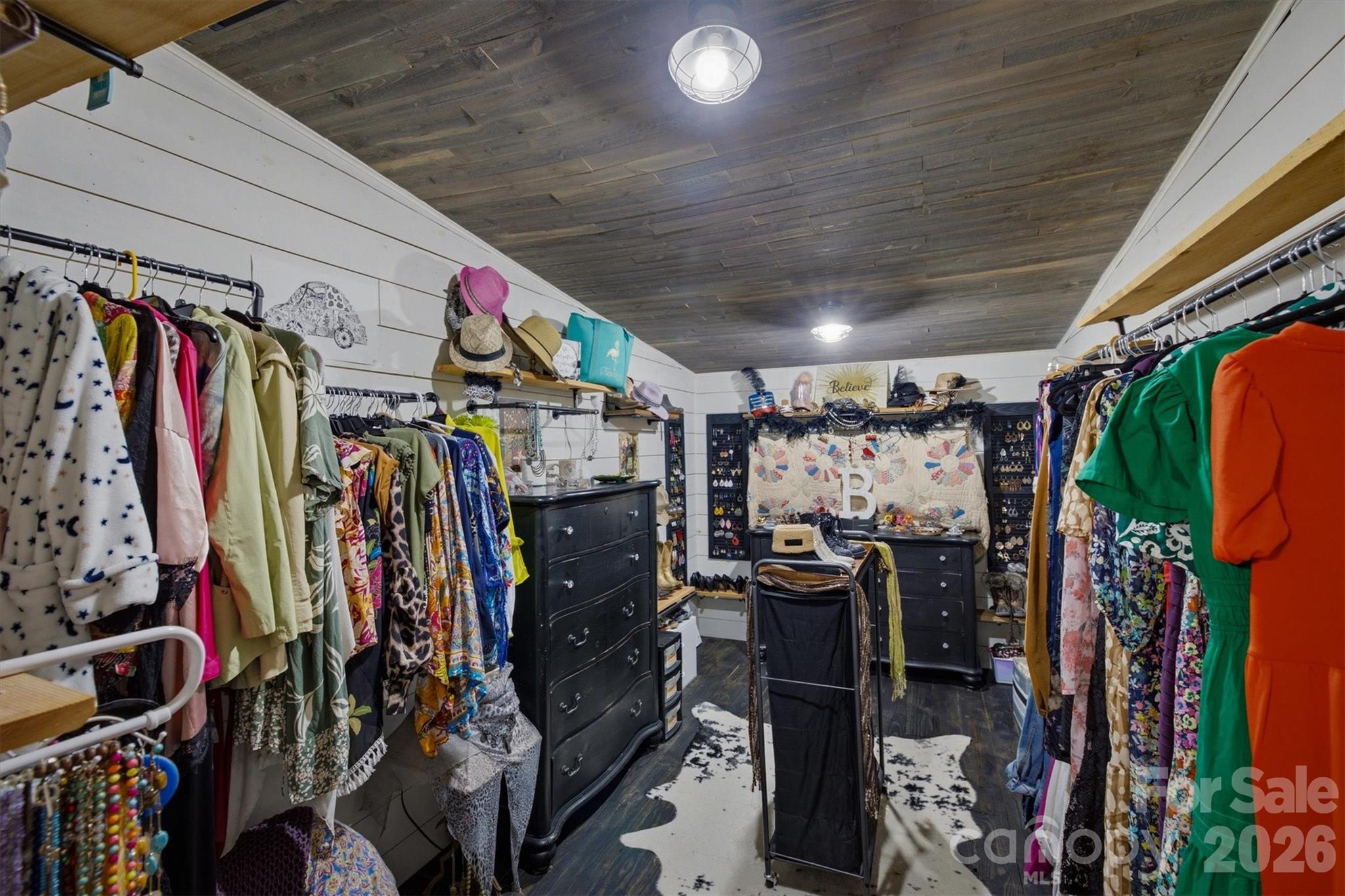 2570 Blowing Rock Boulevard — Lenoir