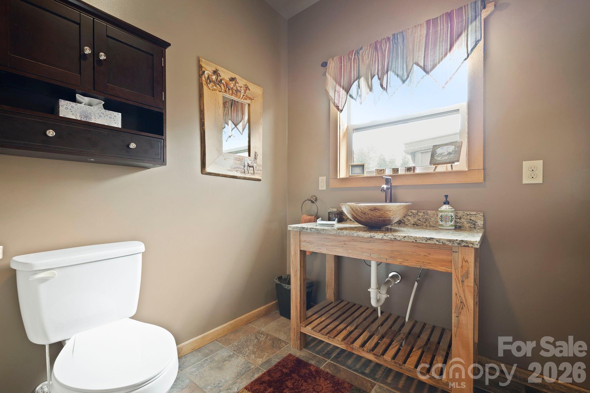 442 Blantyre Church Road — Horse Shoe