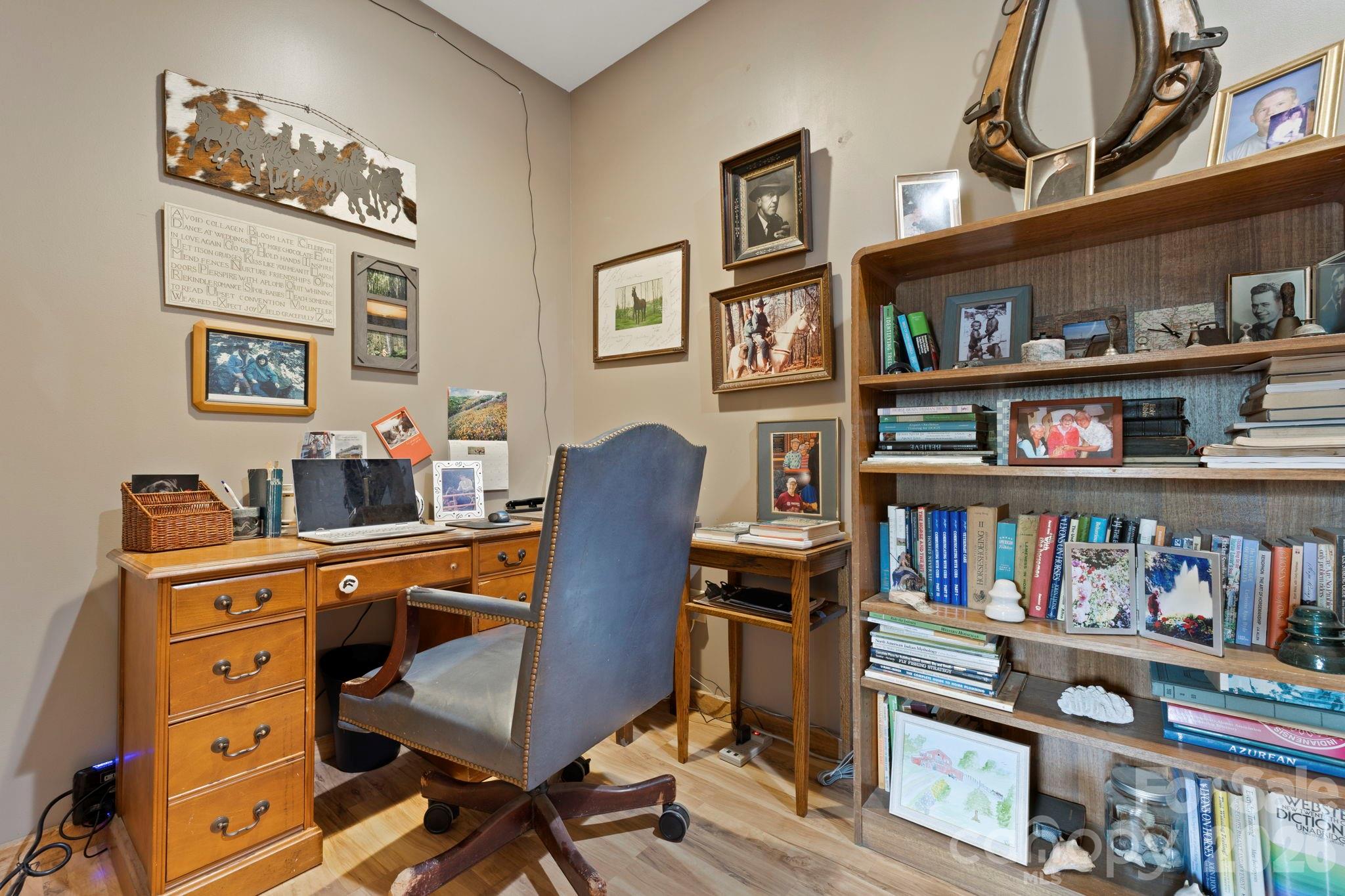 442 Blantyre Church Road — Horse Shoe