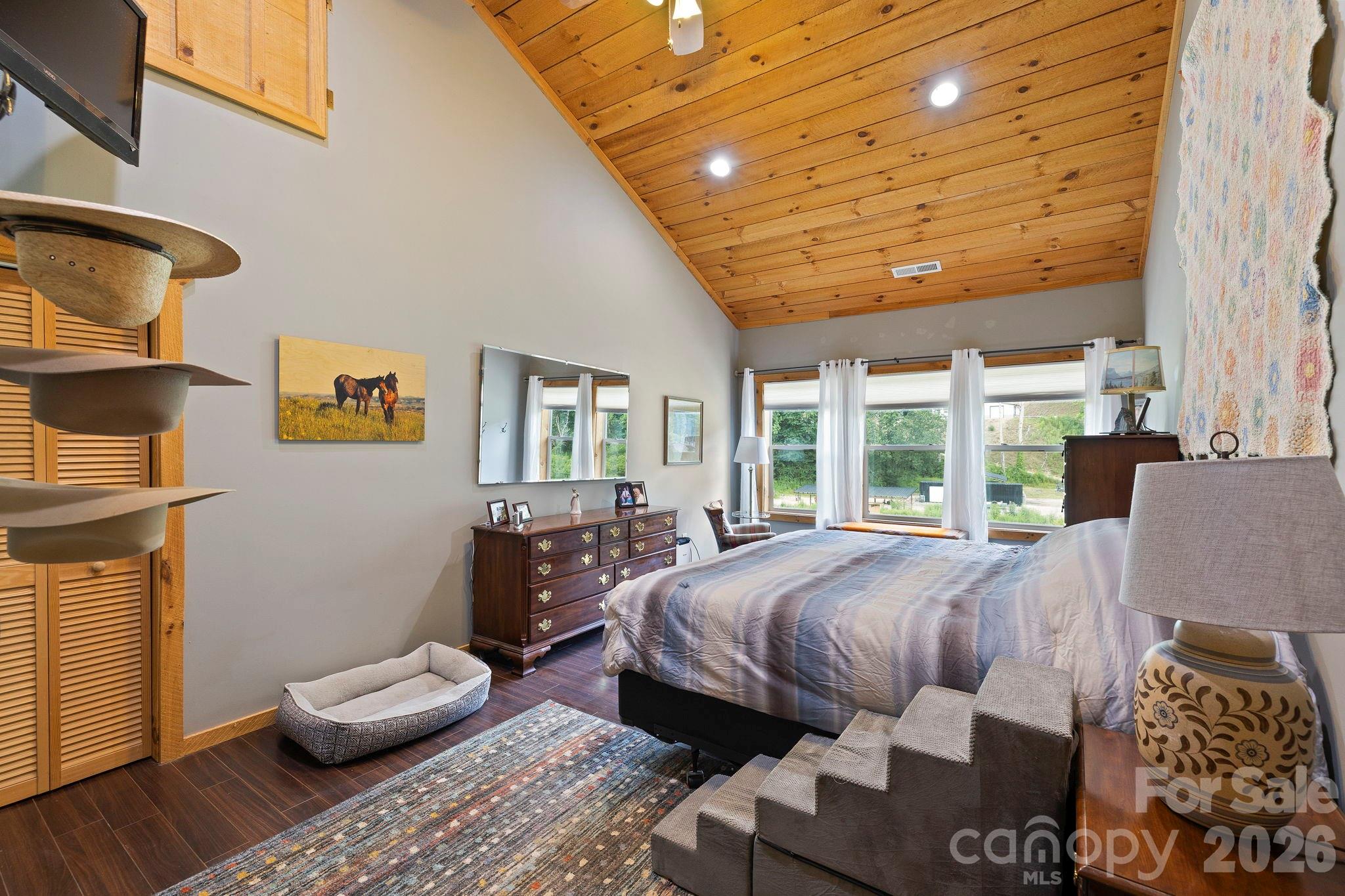 442 Blantyre Church Road — Horse Shoe