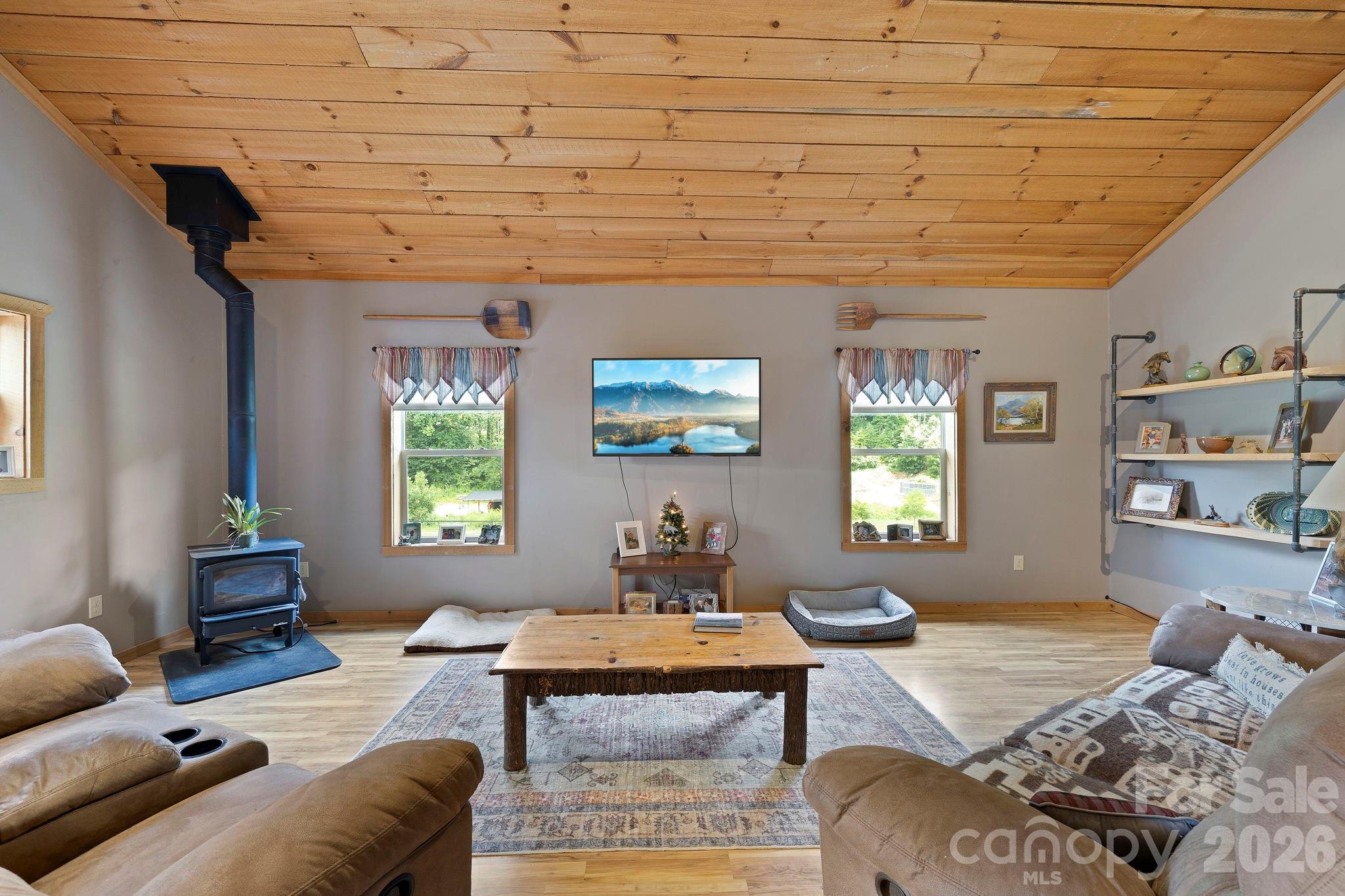 442 Blantyre Church Road — Horse Shoe