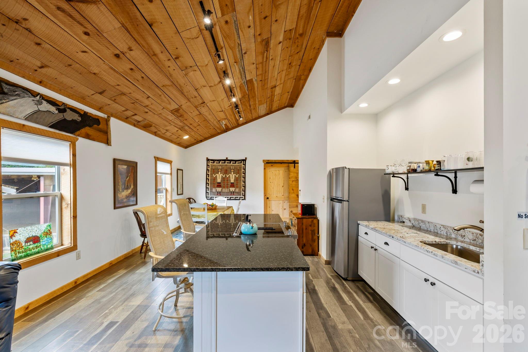 442 Blantyre Church Road — Horse Shoe