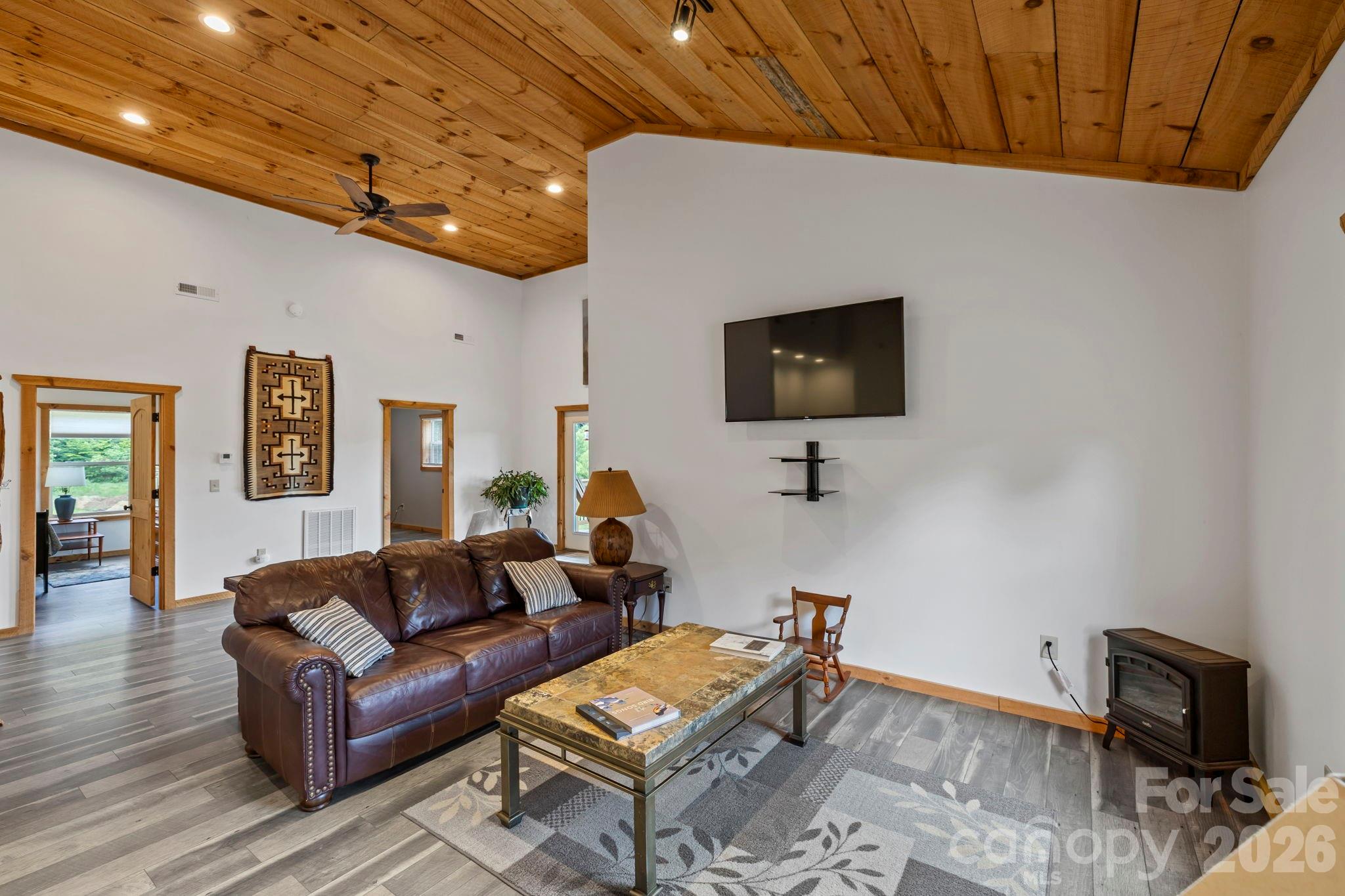 442 Blantyre Church Road — Horse Shoe
