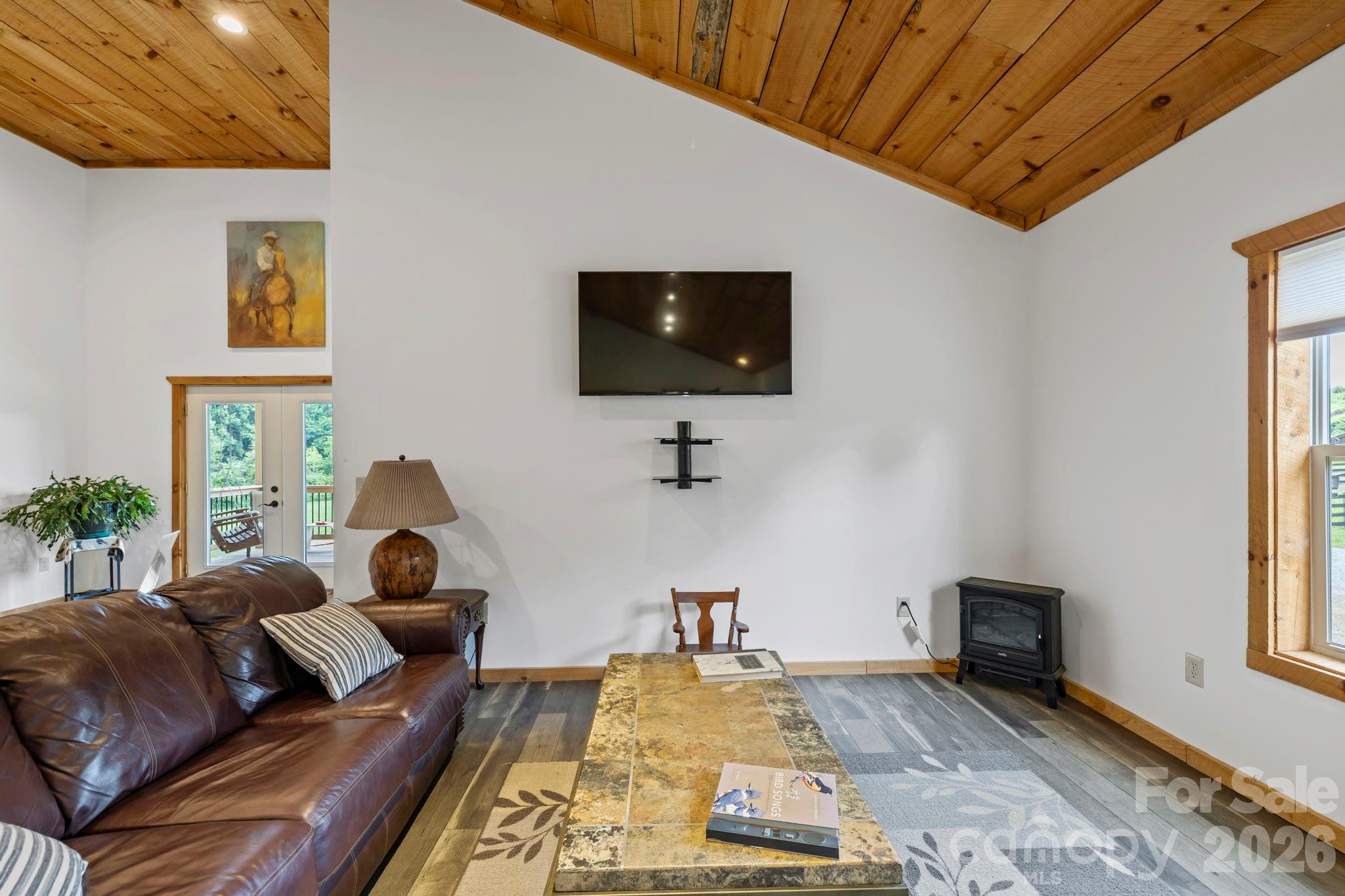442 Blantyre Church Road — Horse Shoe