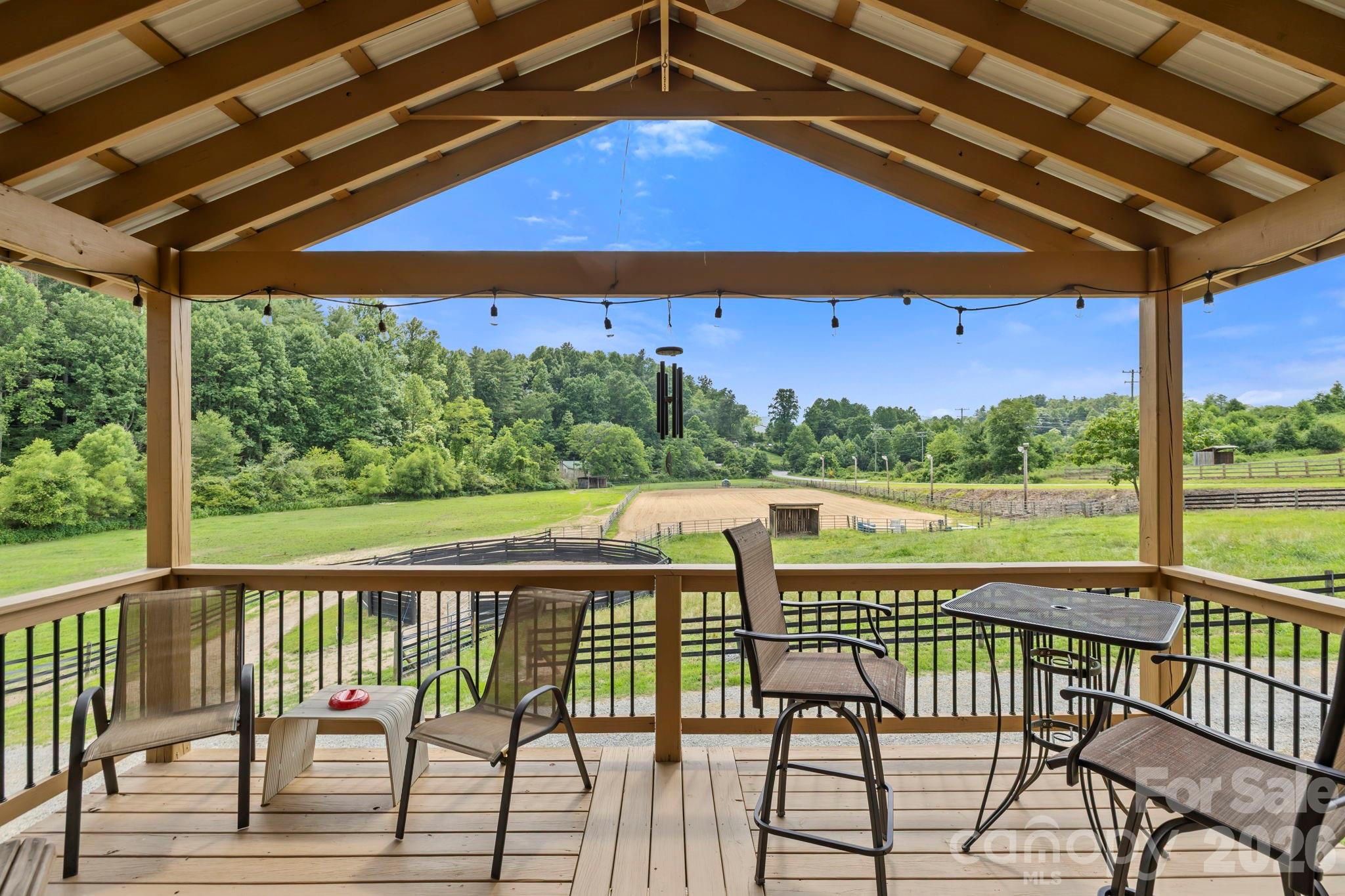 442 Blantyre Church Road — Horse Shoe