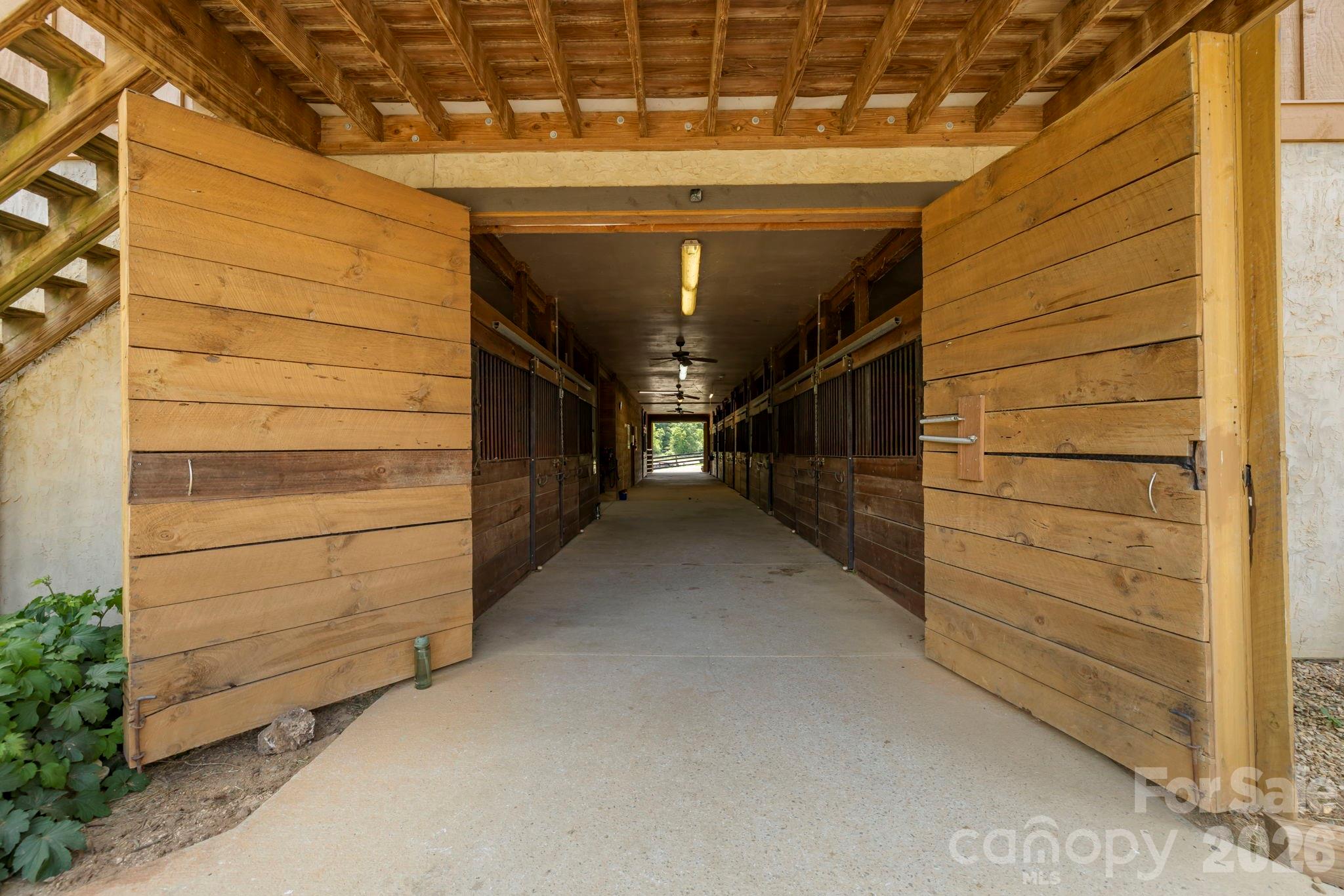 442 Blantyre Church Road — Horse Shoe