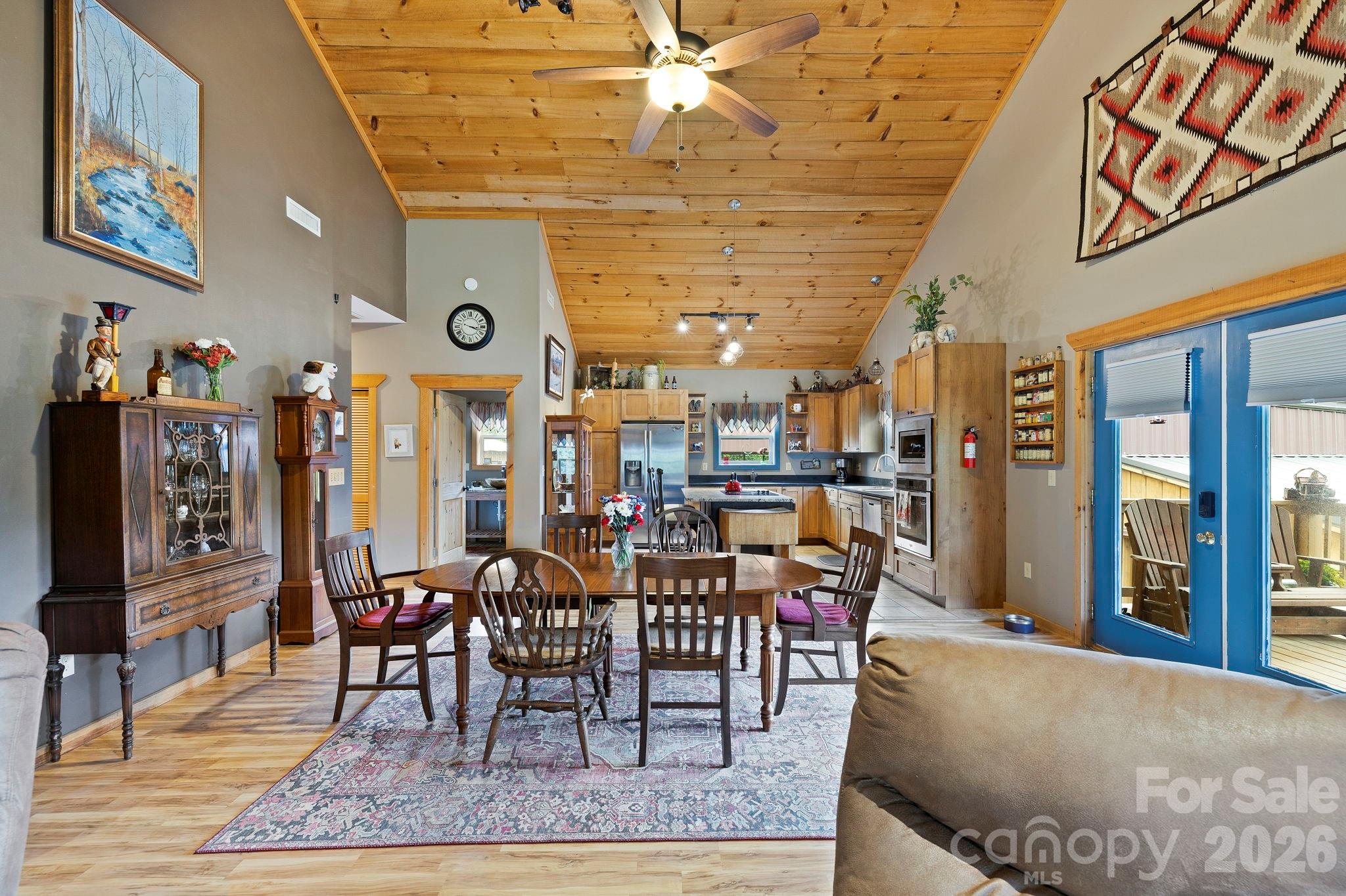 442 Blantyre Church Road — Horse Shoe